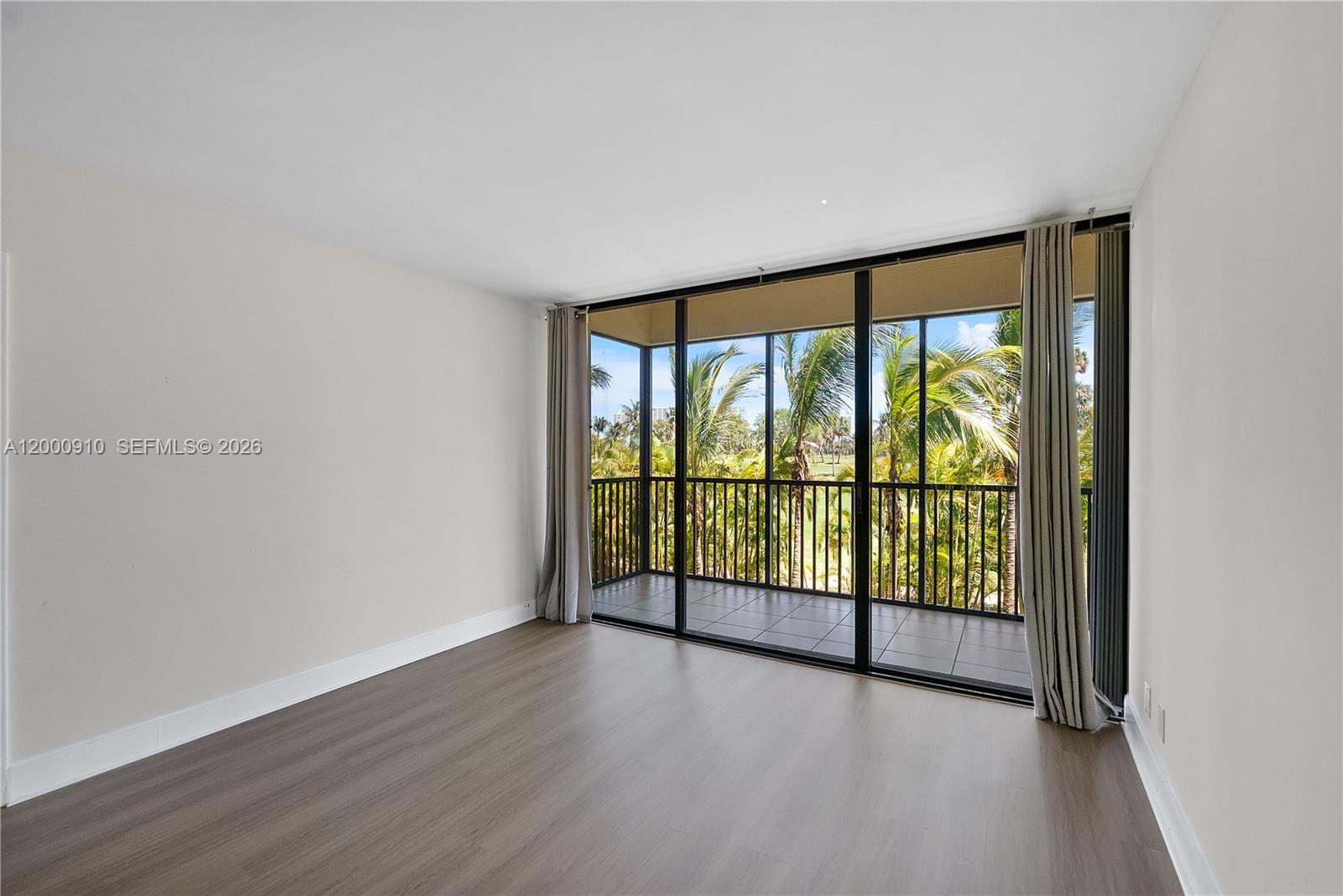 Photo of 20335 Country Club Dr  #208, Aventura, Florida, 33180 - 