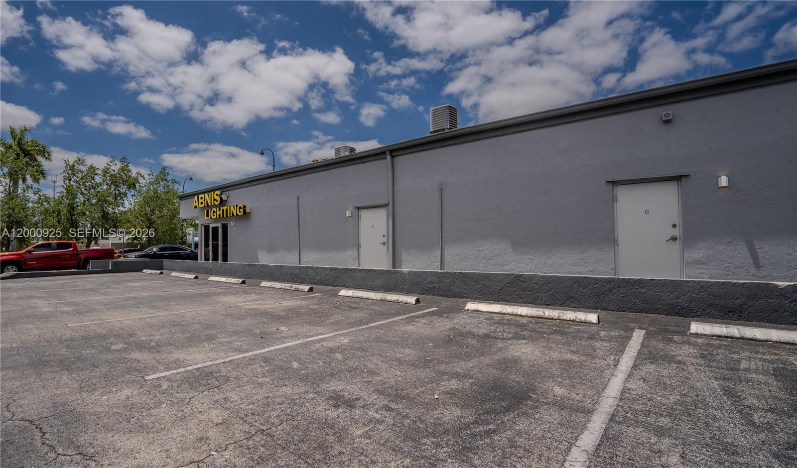   /   sq. ft. $ 2026-04-14 0 Photo