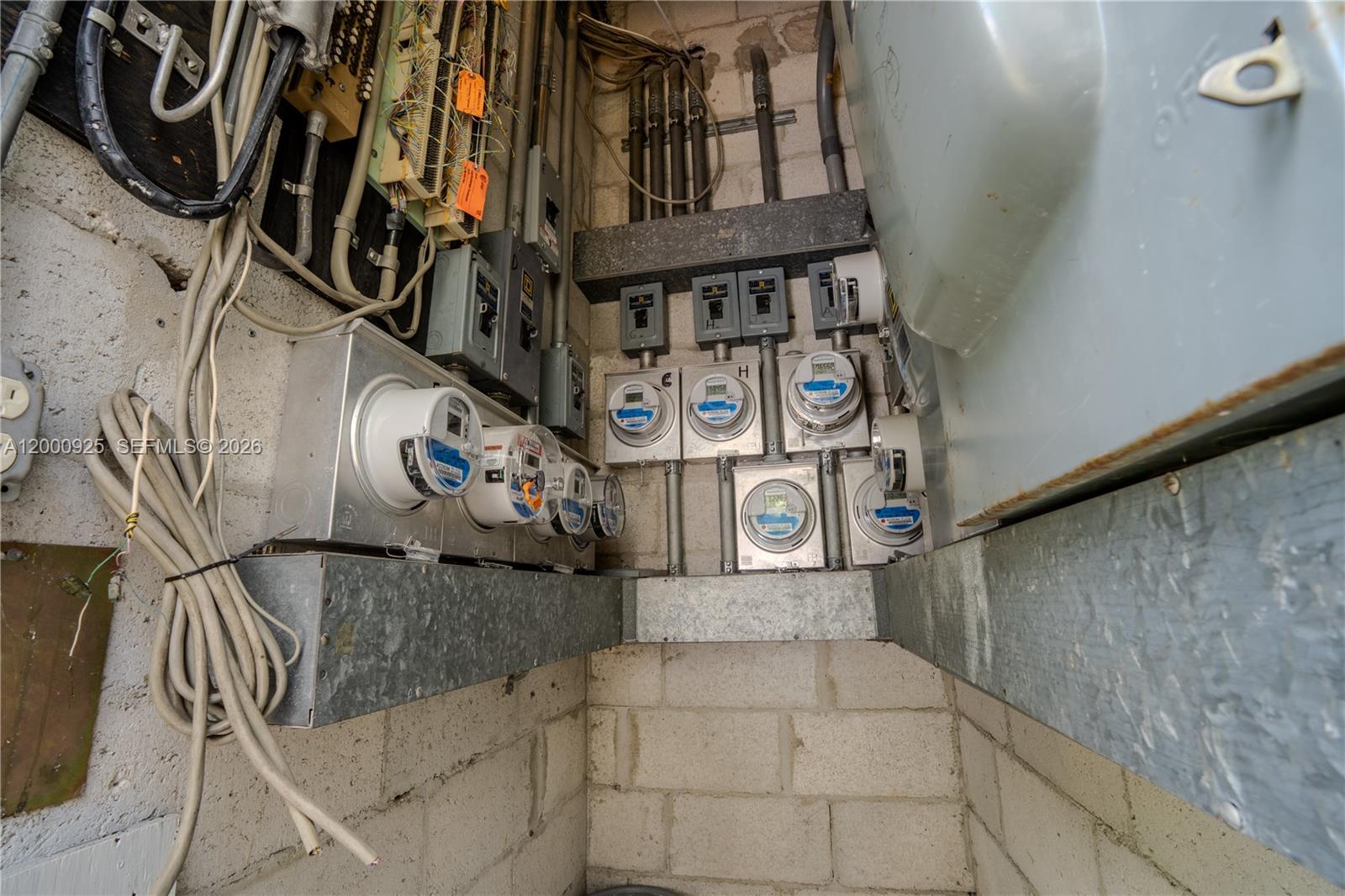   /   sq. ft. $ 2026-04-14 0 Photo