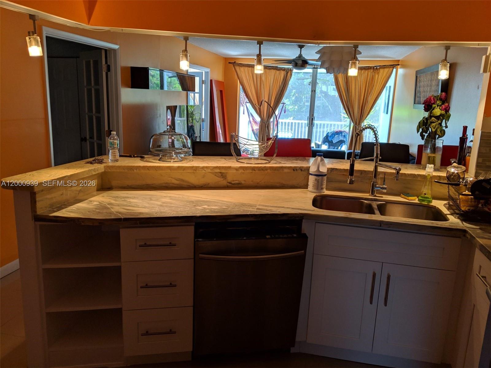 See details 104-1 2 / 2 1036 sq. ft. $ 2026-04-14 0 Photo