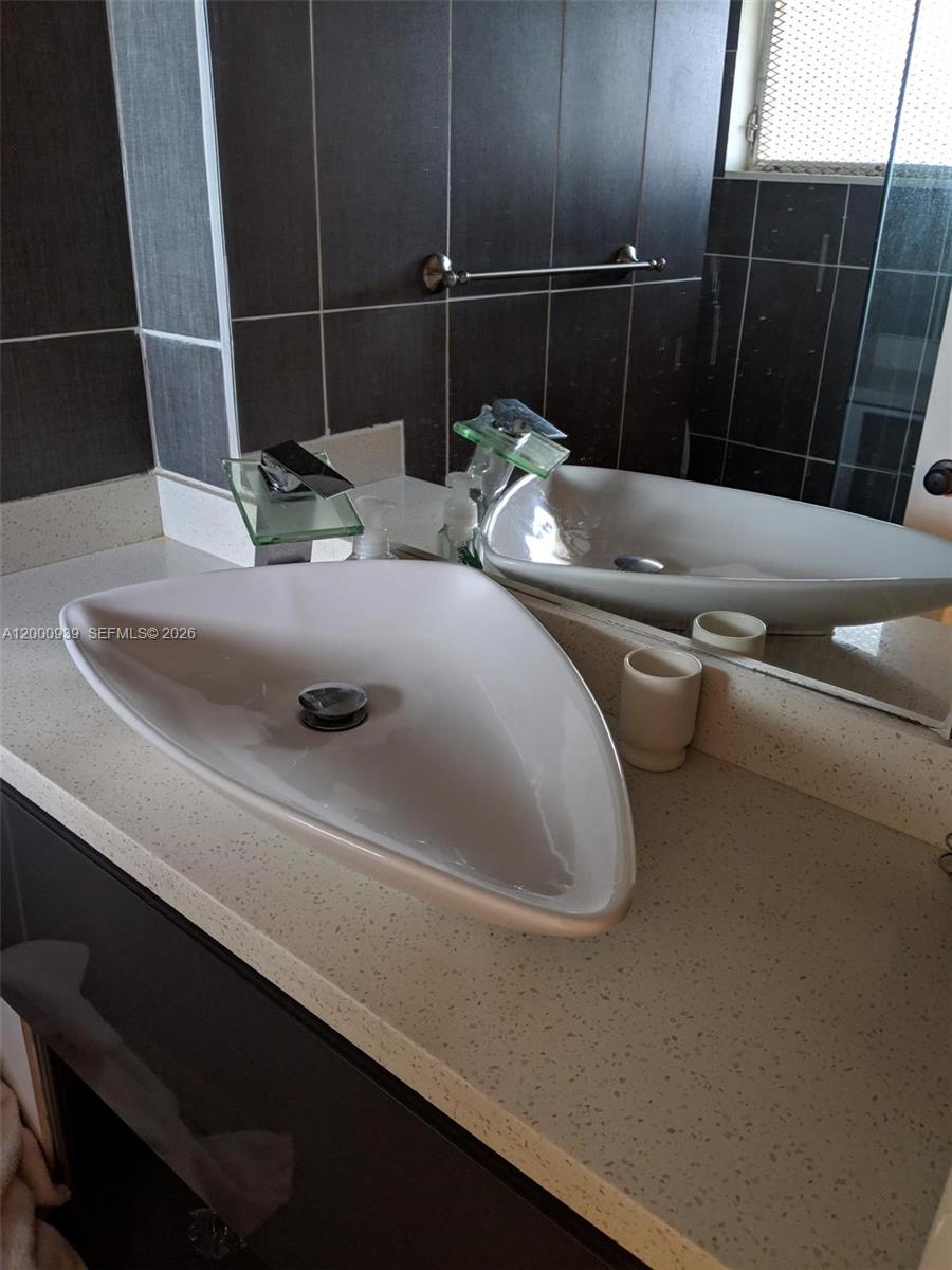 See details 104-1 2 / 2 1036 sq. ft. $ 2026-04-14 0 Photo