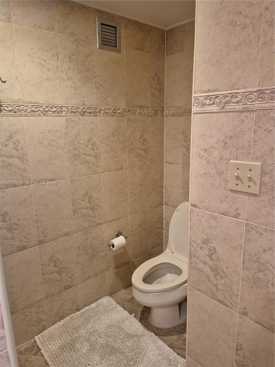 Photo of 1912 Ocean Dr  #17C, Hallandale Beach, Florida, 33009 - 