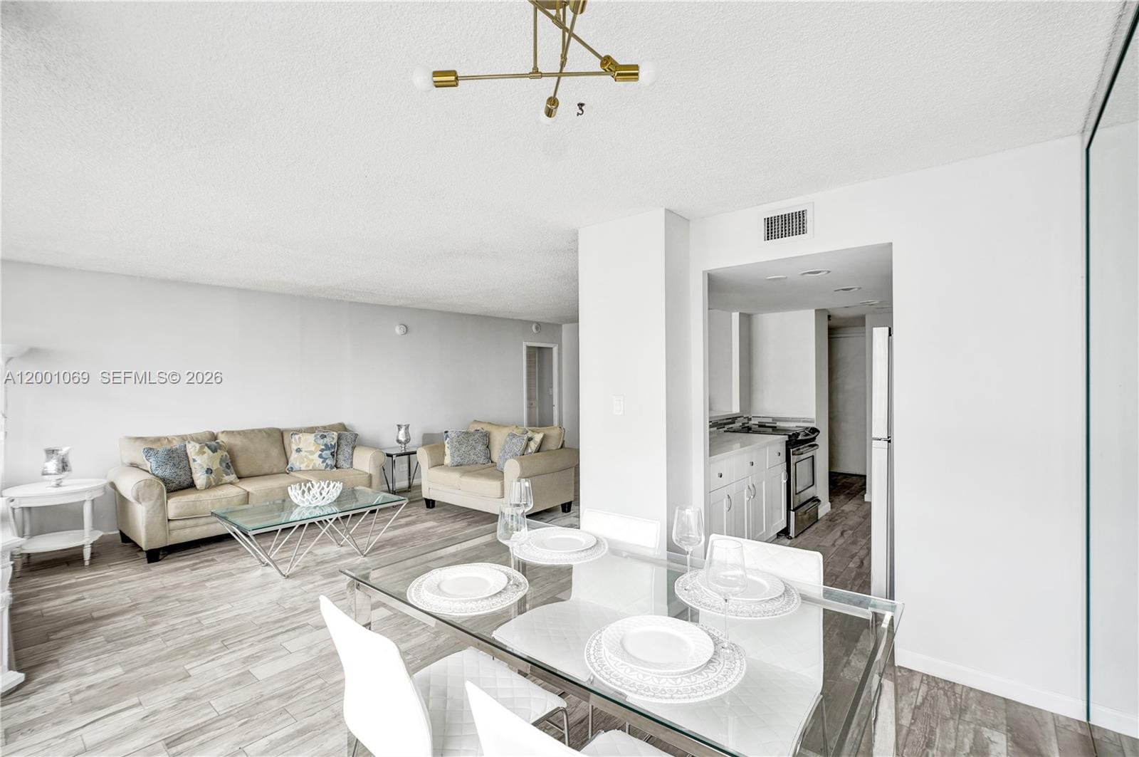 See details 1607 1 / 2 943 sq. ft. $ 2026-04-14 0 Photo