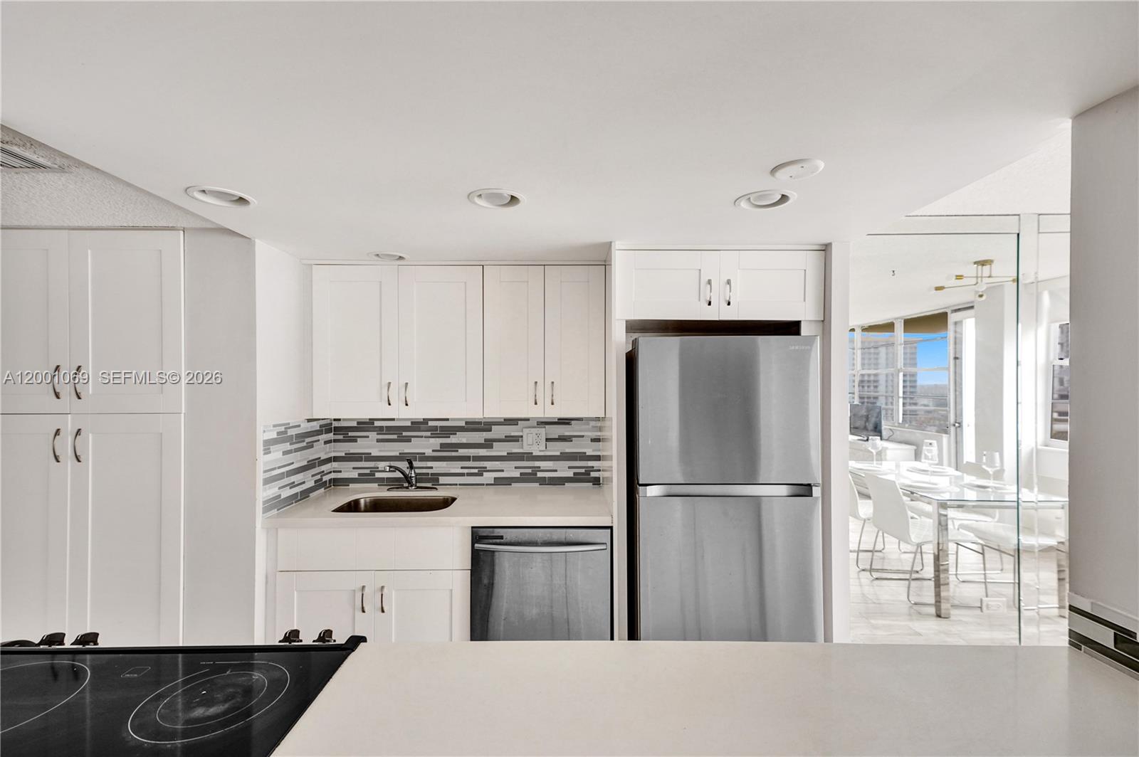 See details 1607 1 / 2 943 sq. ft. $ 2026-04-14 0 Photo