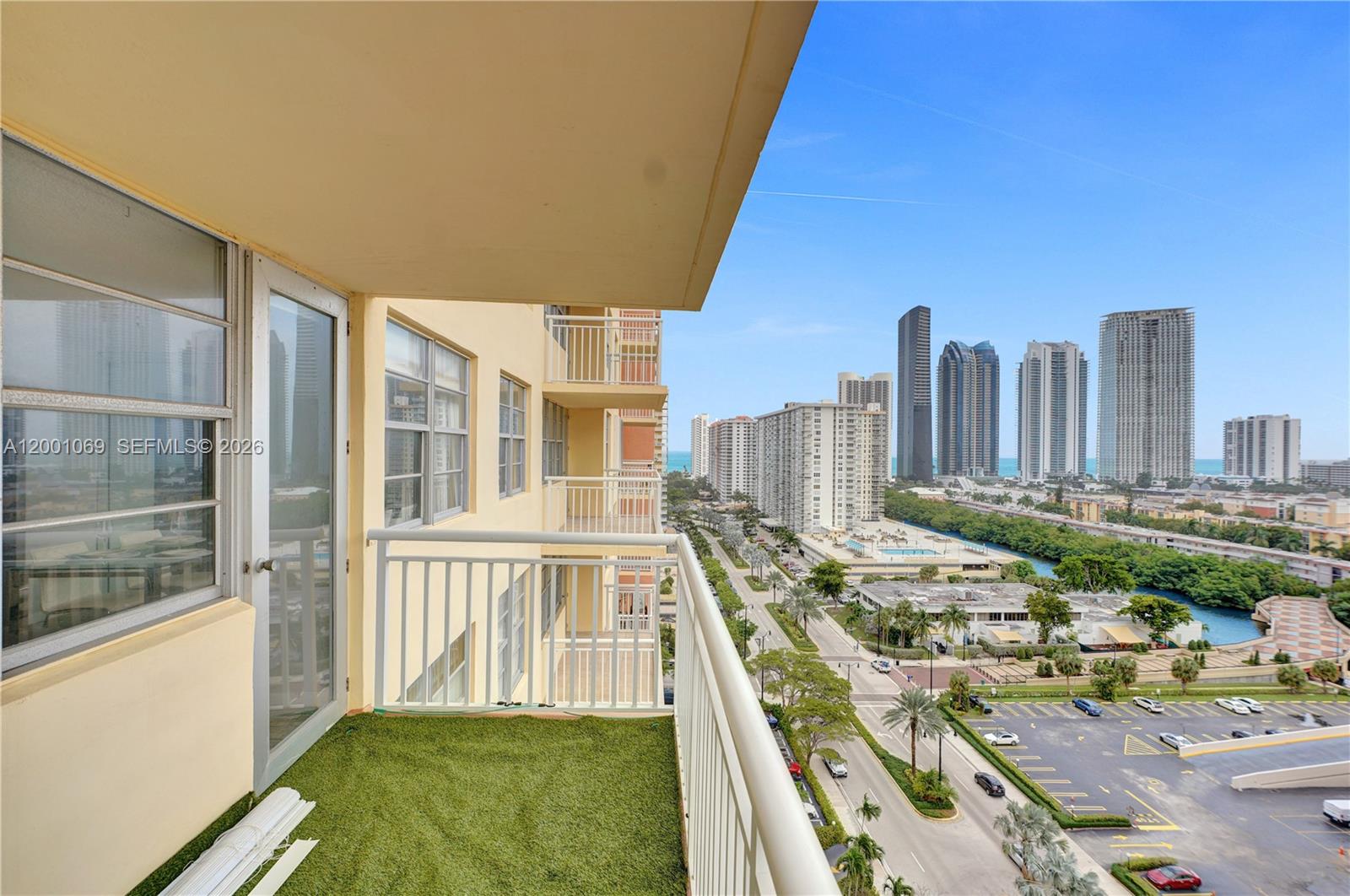 See details 1607 1 / 2 943 sq. ft. $ 2026-04-14 0 Photo