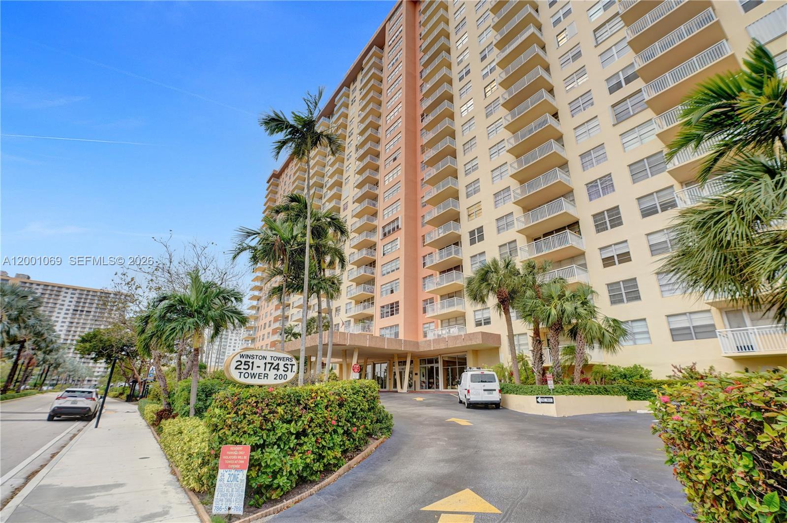 See details 1607 1 / 2 943 sq. ft. $ 2026-04-14 0 Photo