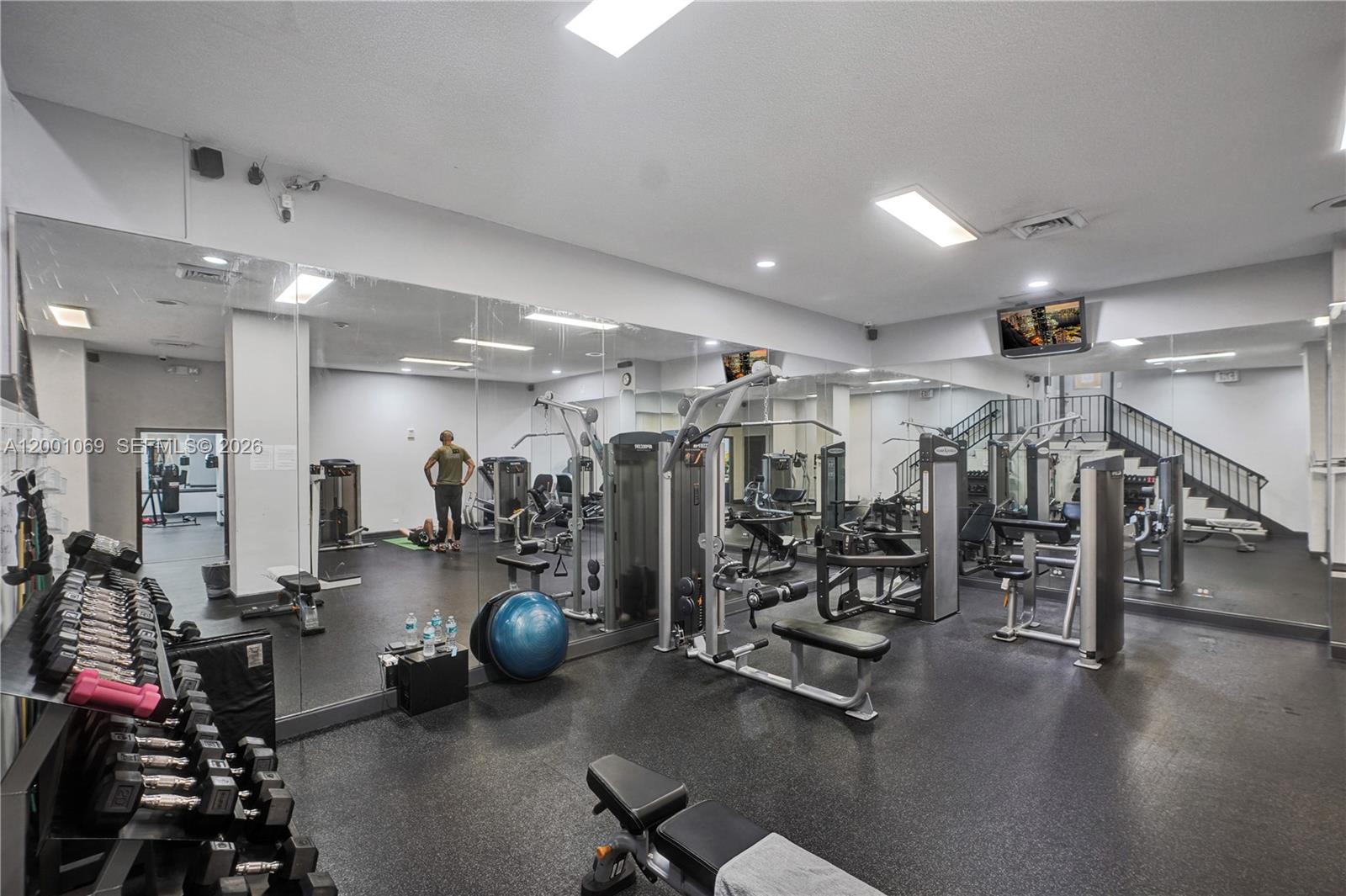 See details 1607 1 / 2 943 sq. ft. $ 2026-04-14 0 Photo