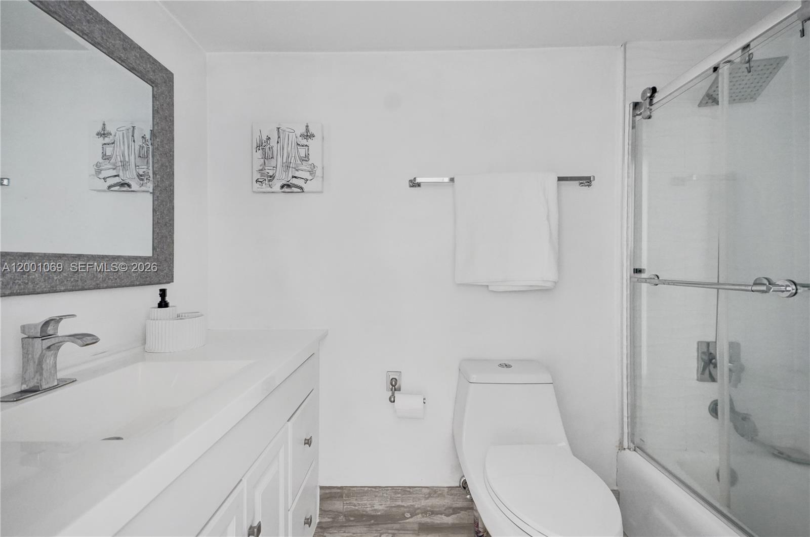 See details 1607 1 / 2 943 sq. ft. $ 2026-04-14 0 Photo
