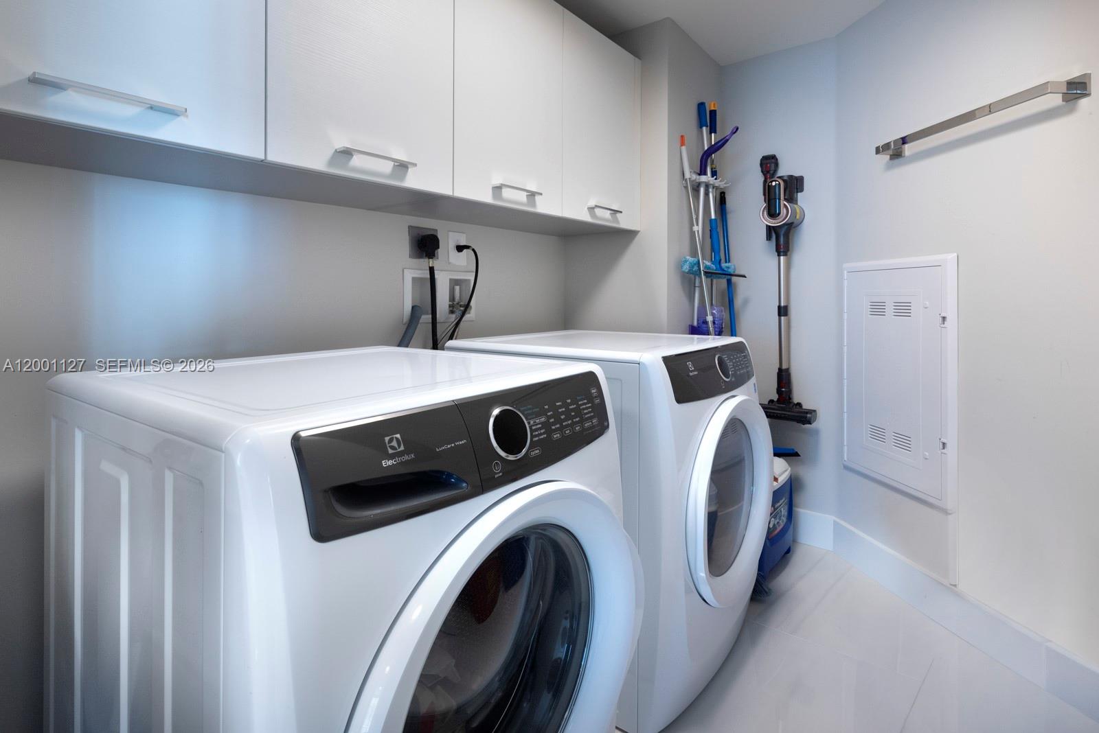 4-1702 3 / 4 1892 sq. ft. $ 2026-04-14 0 Photo