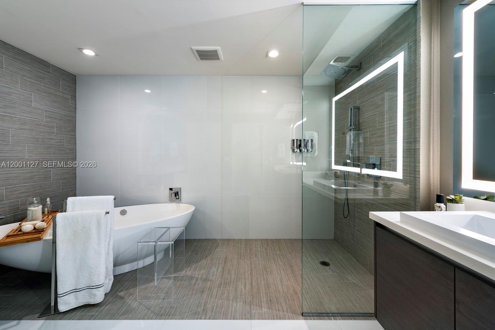 4-1702 3 / 4 1892 sq. ft. $ 2026-04-14 0 Photo