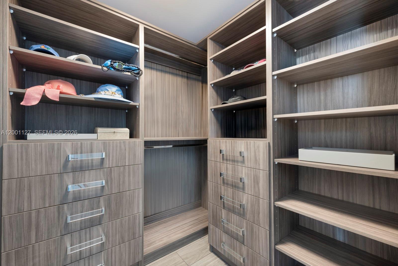 4-1702 3 / 4 1892 sq. ft. $ 2026-04-14 0 Photo