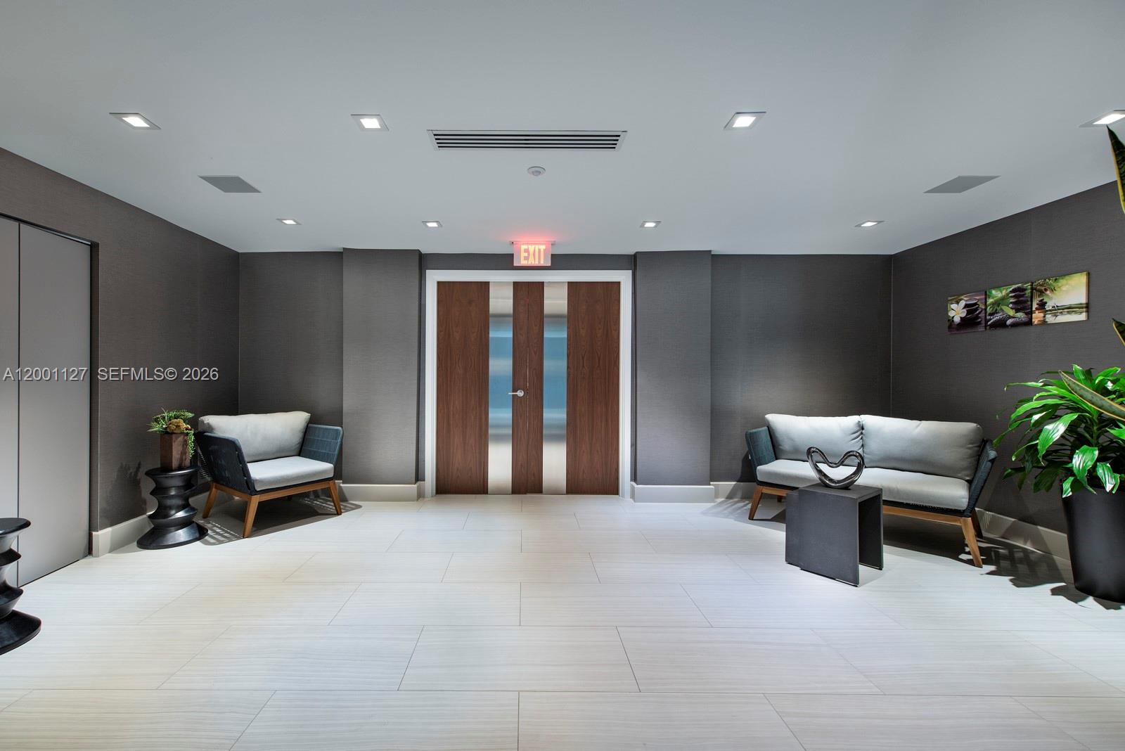 4-1702 3 / 4 1892 sq. ft. $ 2026-04-14 0 Photo