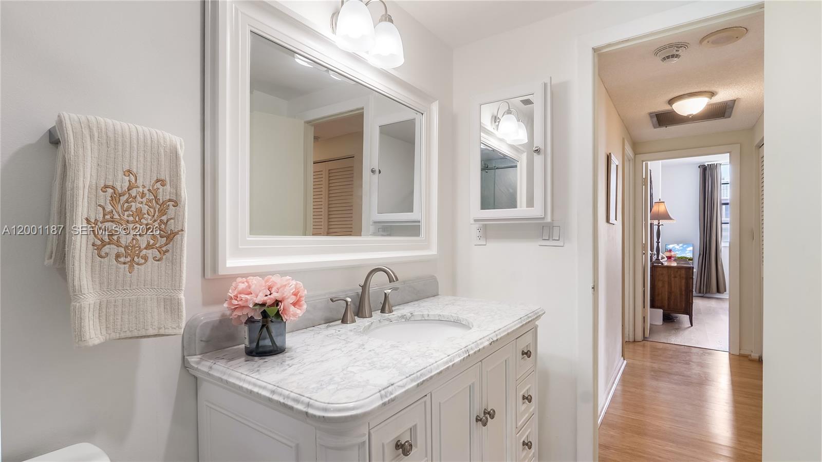 315 2 / 2 1220 sq. ft. $ 2026-05-17 0 Photo