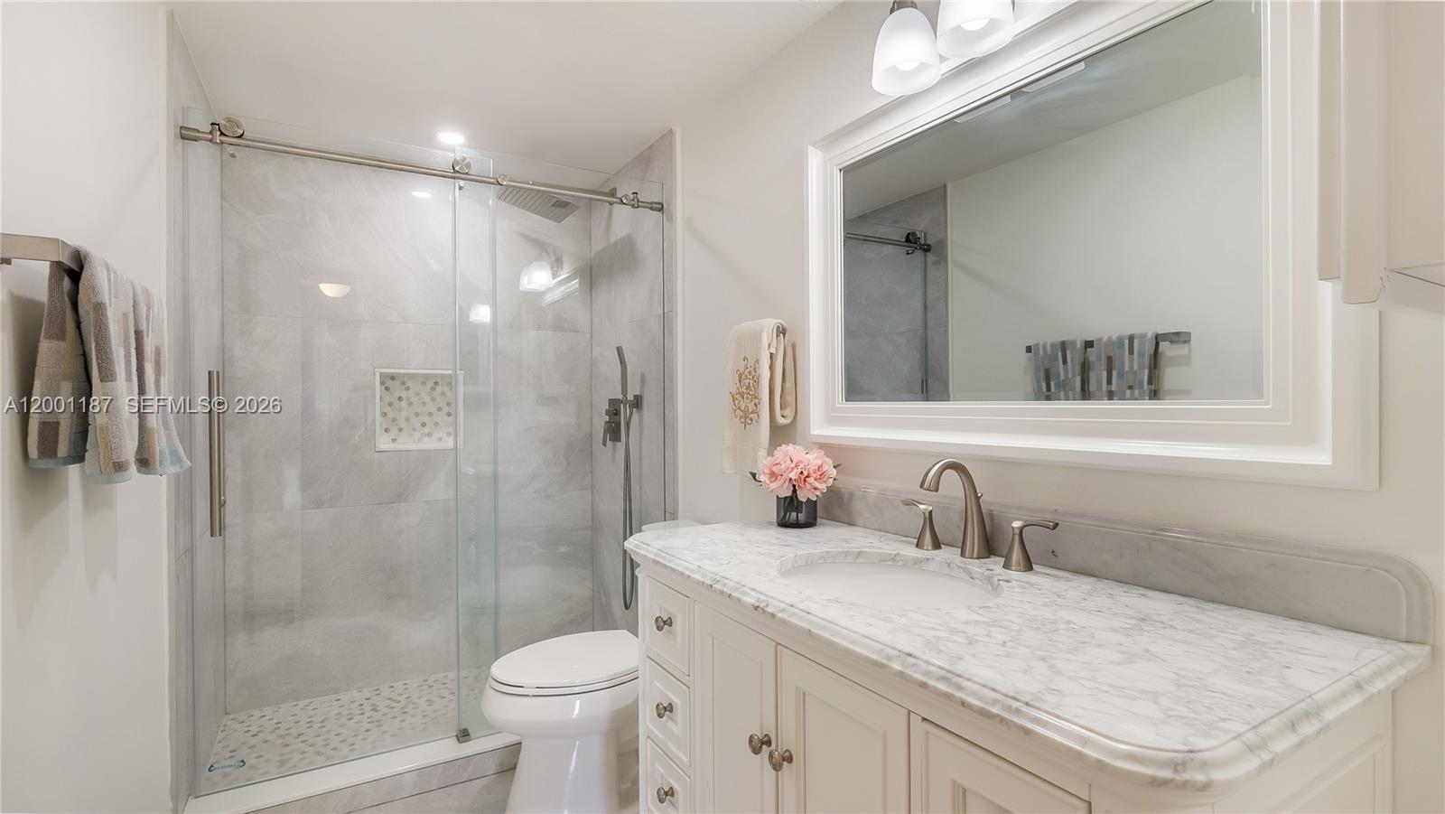 315 2 / 2 1220 sq. ft. $ 2026-05-17 0 Photo