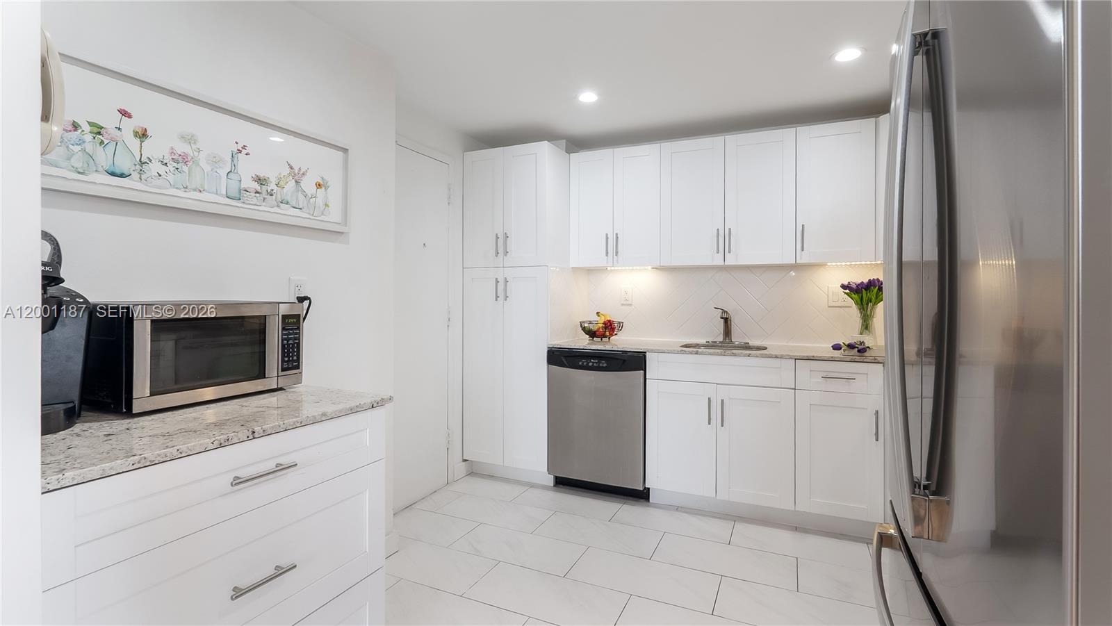 315 2 / 2 1220 sq. ft. $ 2026-05-17 0 Photo