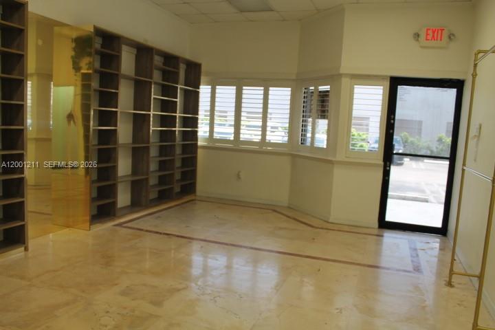 6  /   sq. ft. $ 2026-04-14 0 Photo