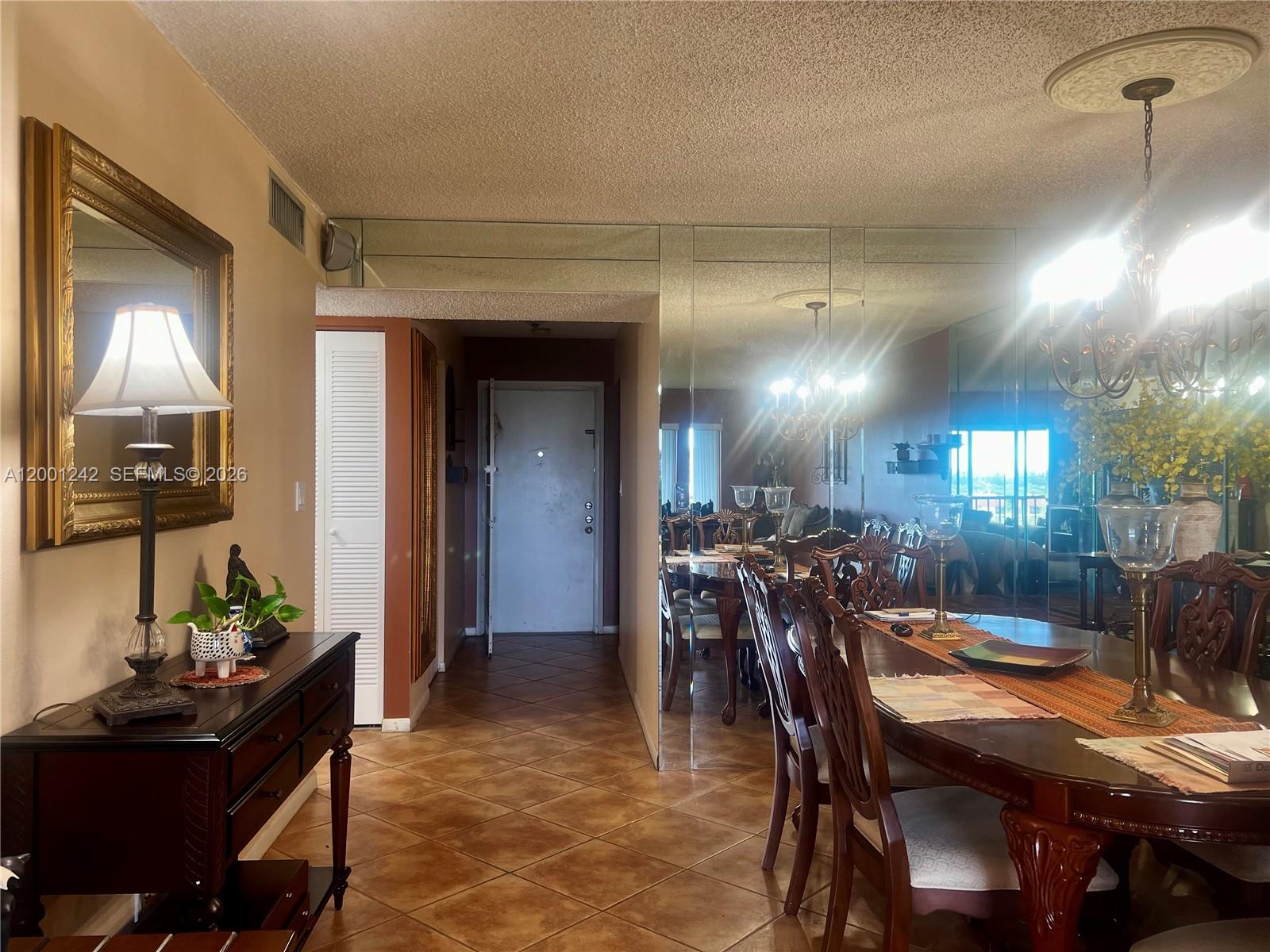 804 2 / 2 1100 sq. ft. $ 2026-04-27 0 foto