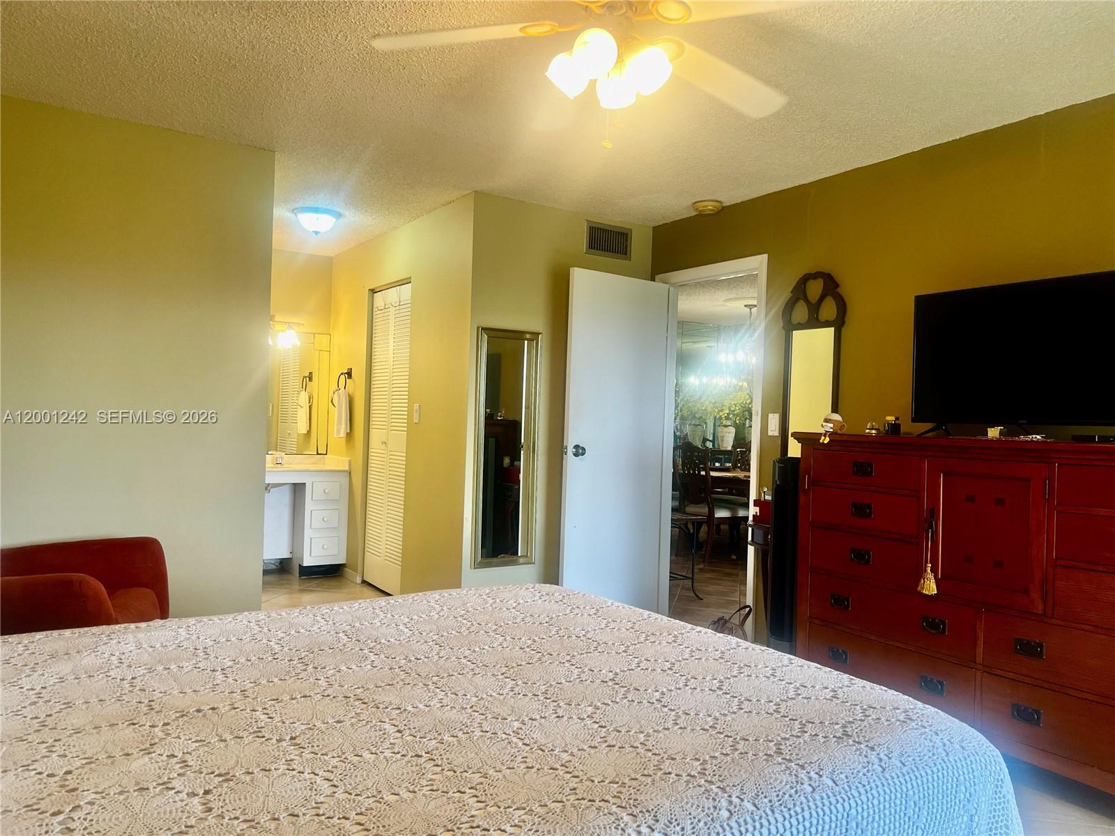 804 2 / 2 1100 sq. ft. $ 2026-04-27 0 foto