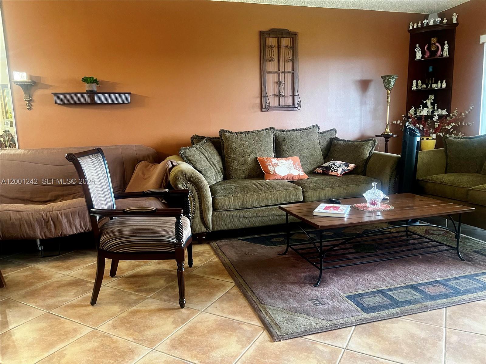804 2 / 2 1100 sq. ft. $ 2026-04-27 0 foto