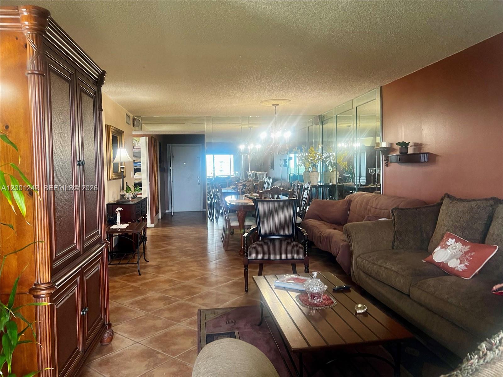 804 2 / 2 1100 sq. ft. $ 2026-04-27 0 foto