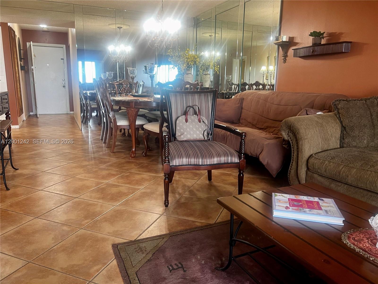 804 2 / 2 1100 sq. ft. $ 2026-04-27 0 foto