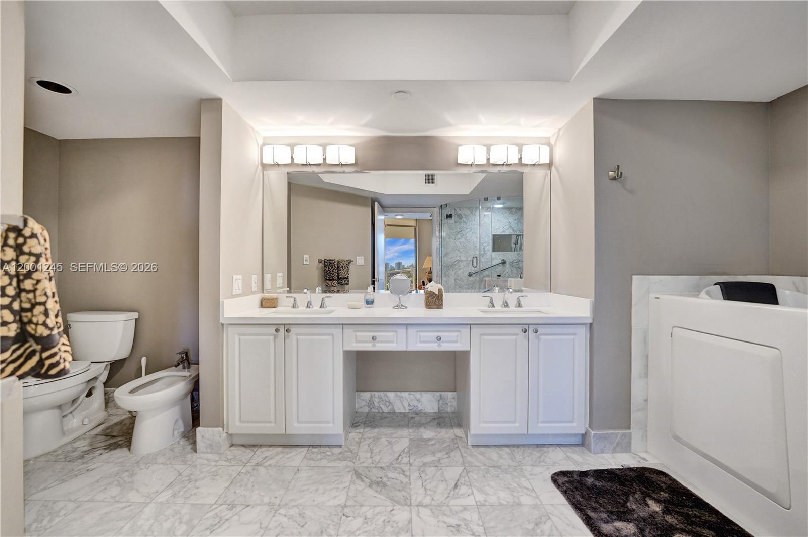 Photo of 3600 Yacht Club Dr  #904, Aventura, Florida, 33180 - 
