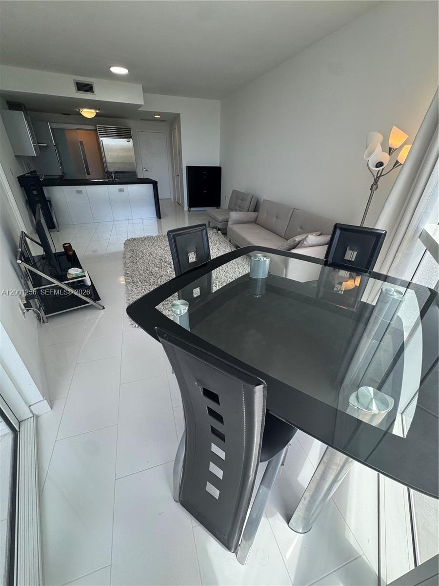 608 1 / 2 881 sq. ft. $ 2026-04-27 0 Photo