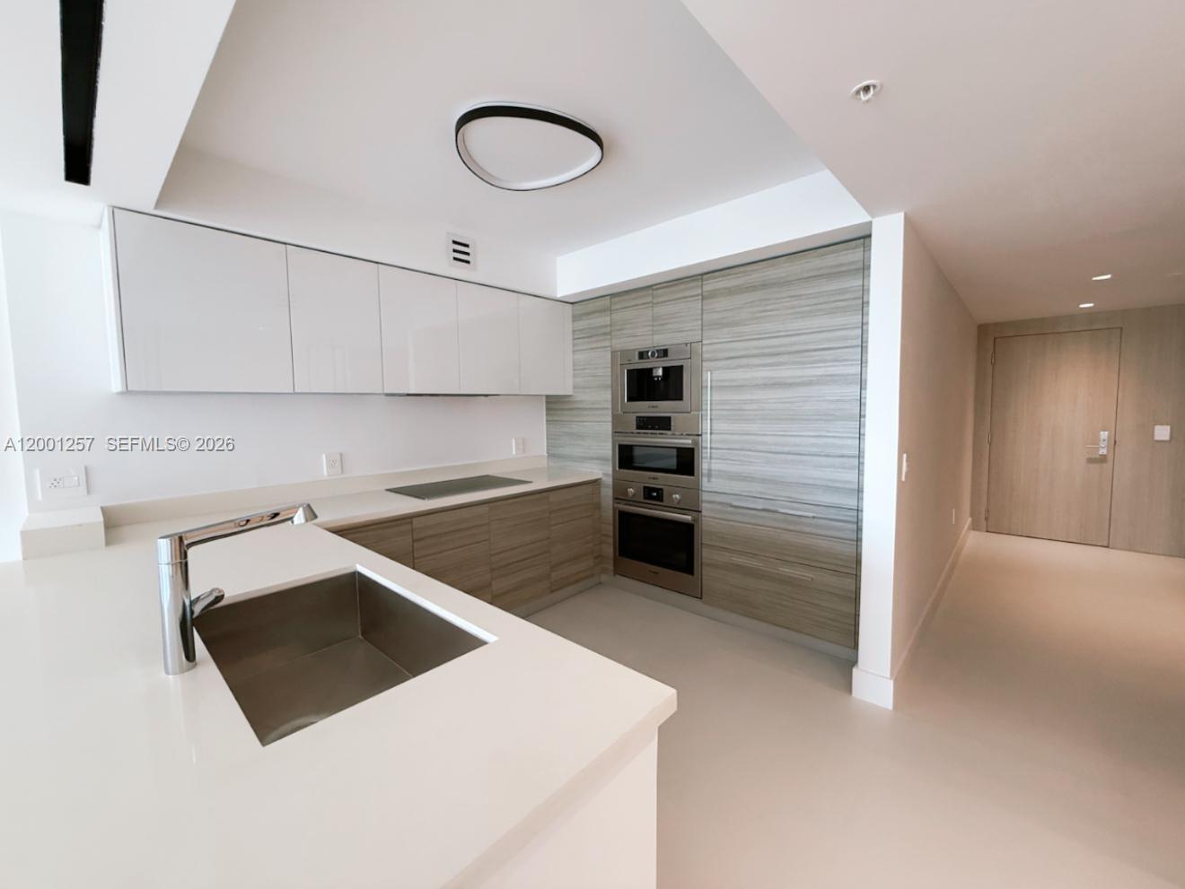 5-1405 2 / 3 1541 sq. ft. $ 2026-04-15 0 Photo