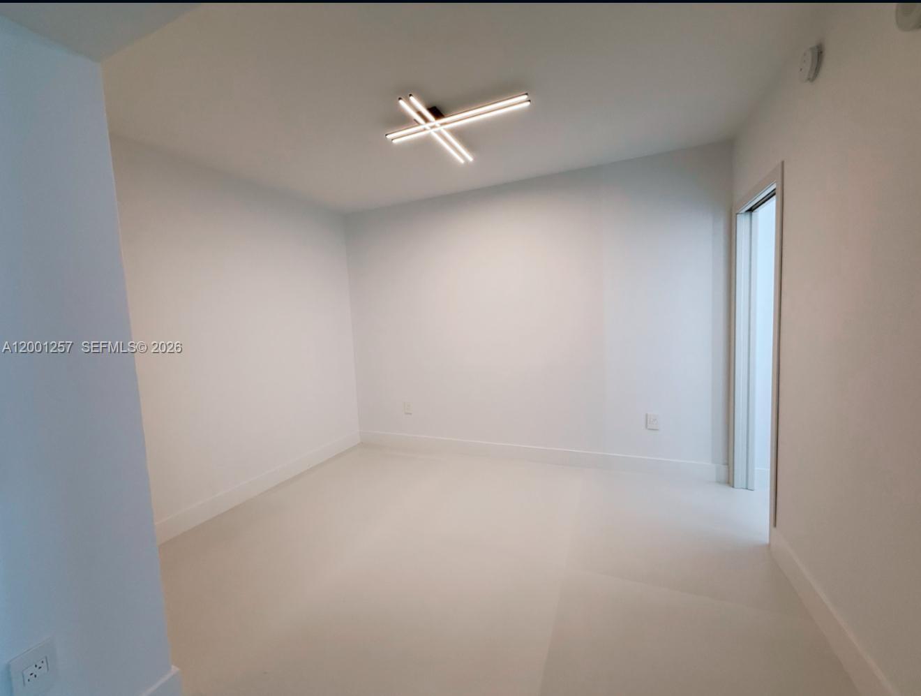 5-1405 2 / 3 1541 sq. ft. $ 2026-04-15 0 Photo