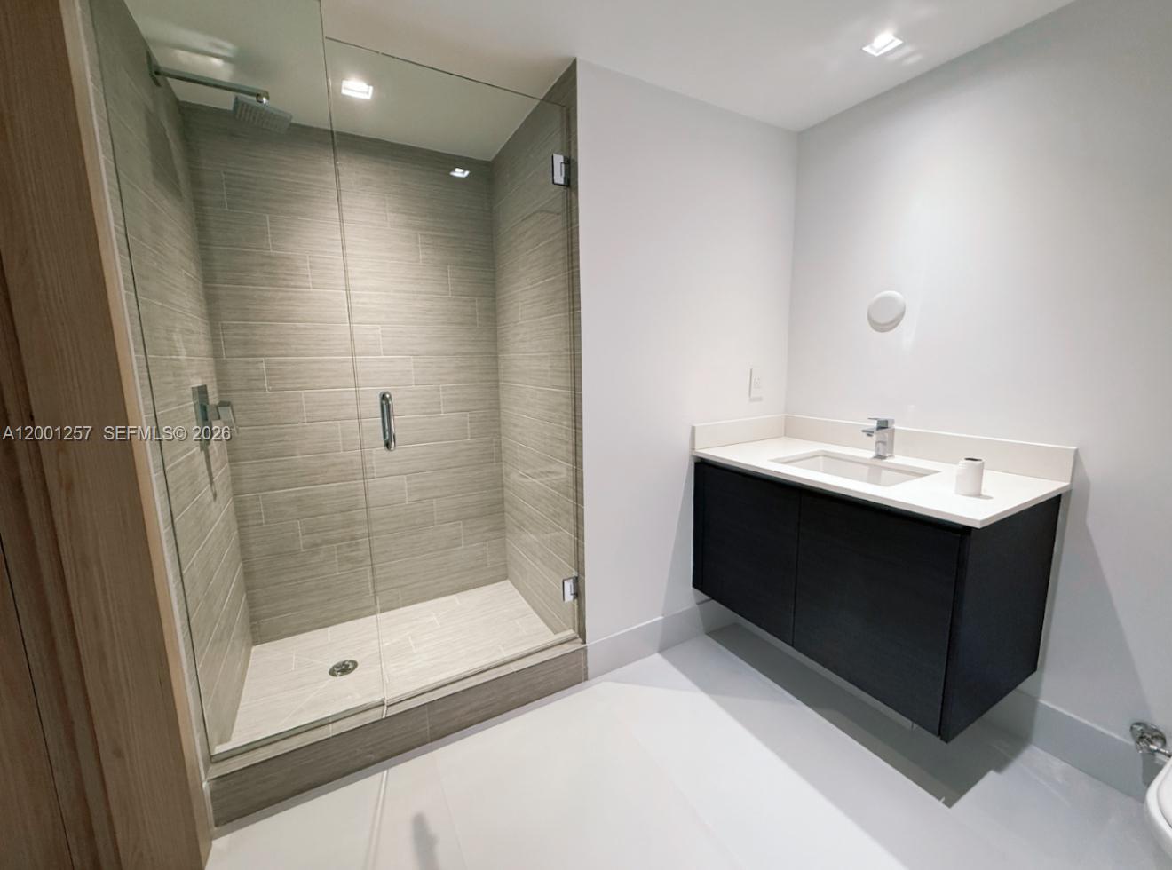 5-1405 2 / 3 1541 sq. ft. $ 2026-04-15 0 Photo