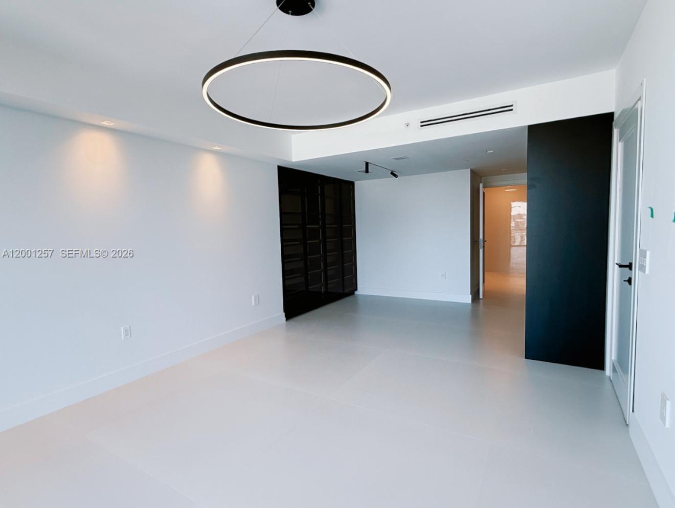 5-1405 2 / 3 1541 sq. ft. $ 2026-04-15 0 Photo