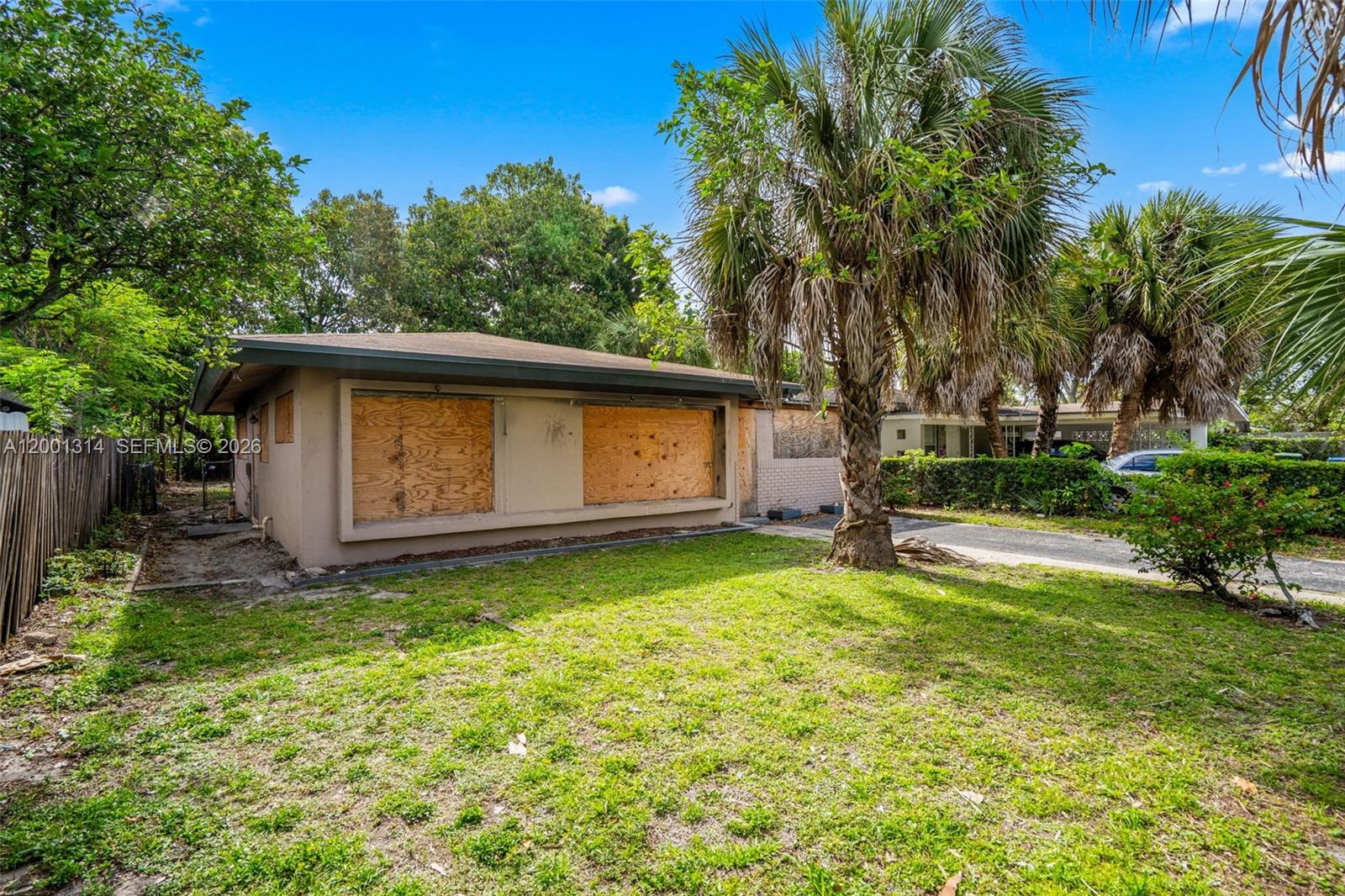   /   sq. ft. $ 2026-04-15 0 Photo