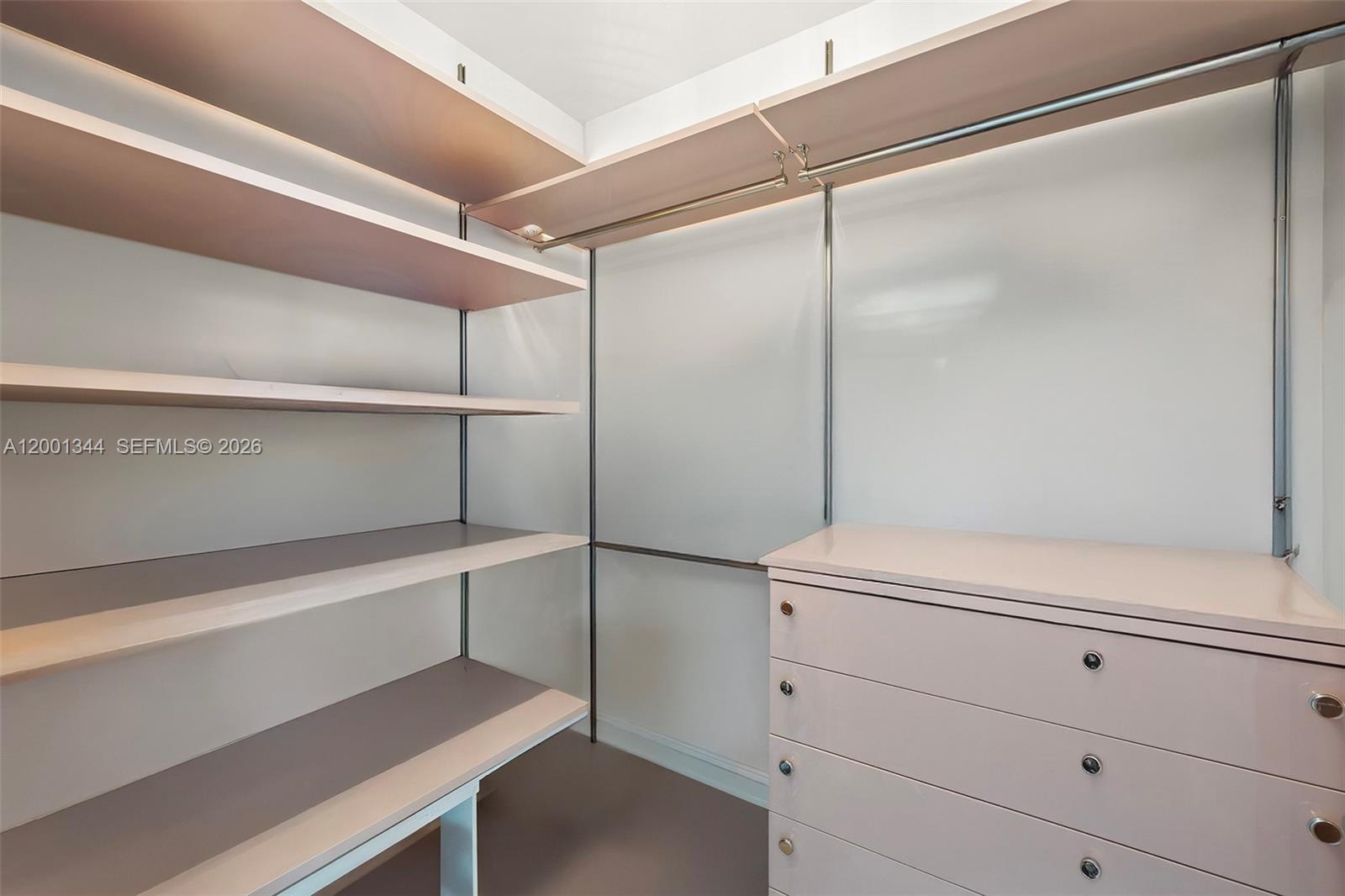 See details 203 4 / 5 3653 sq. ft. $ 2026-04-15 0 Photo