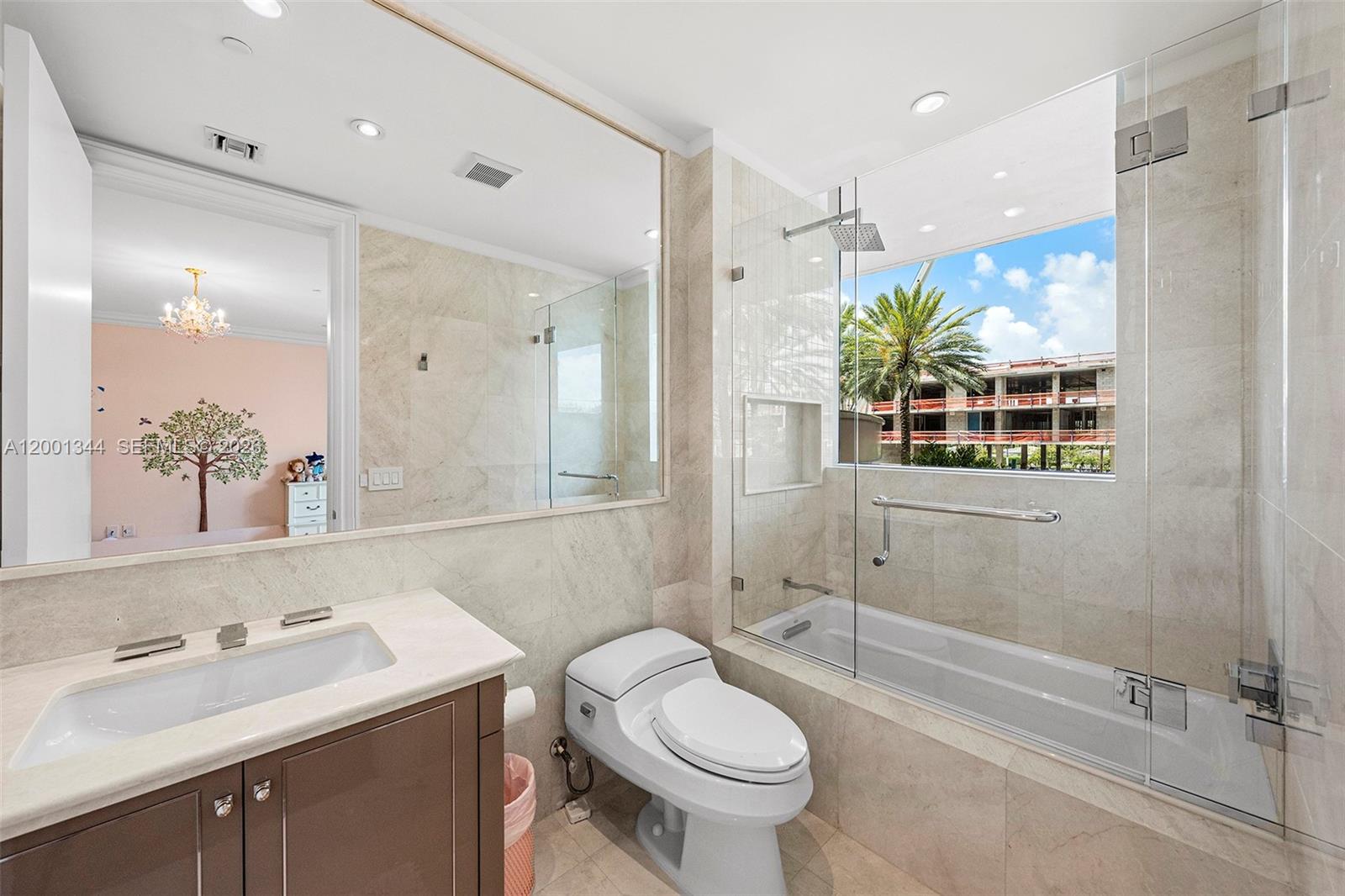 See details 203 4 / 5 3653 sq. ft. $ 2026-04-15 0 Photo