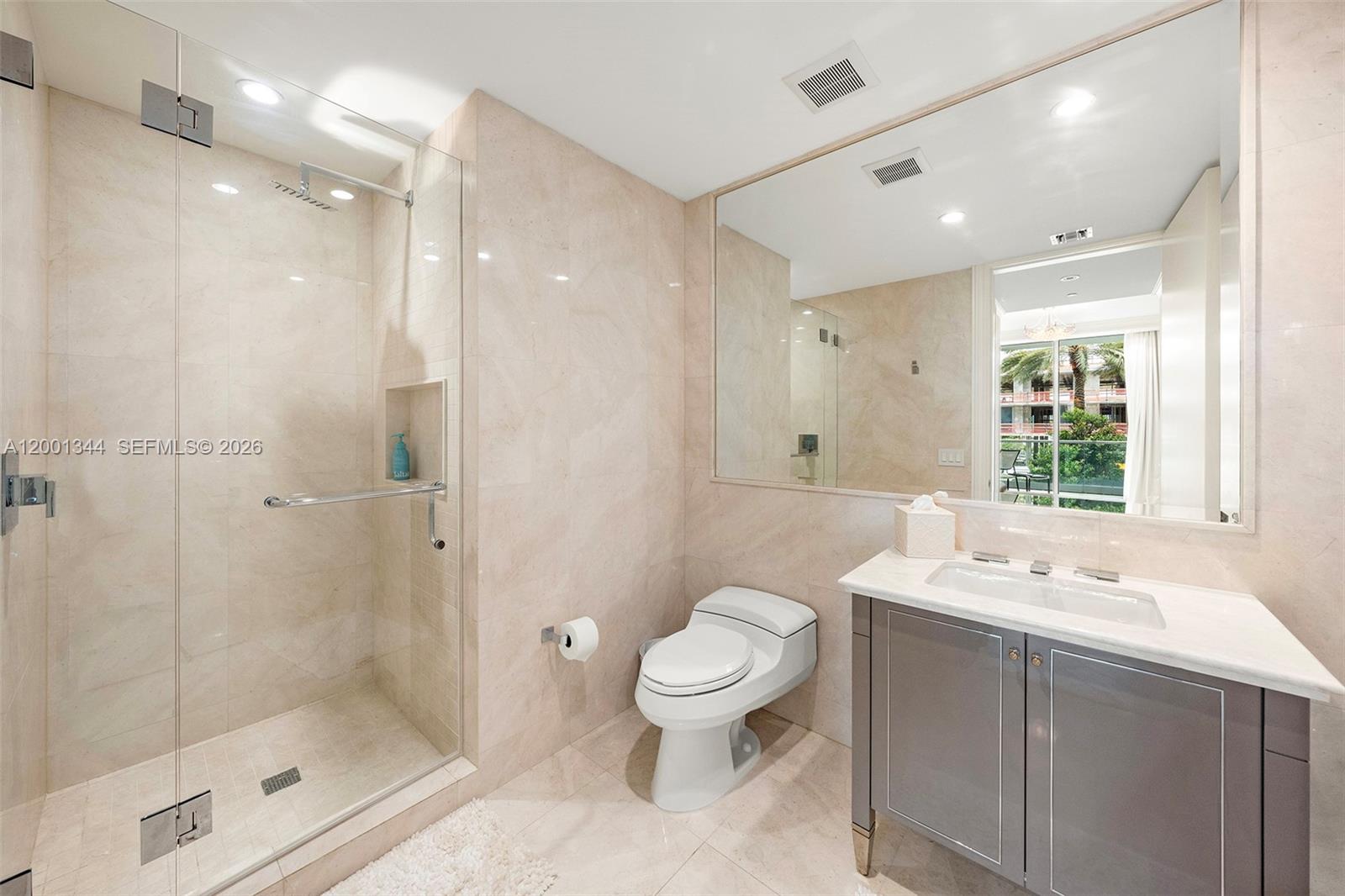 See details 203 4 / 5 3653 sq. ft. $ 2026-04-15 0 Photo