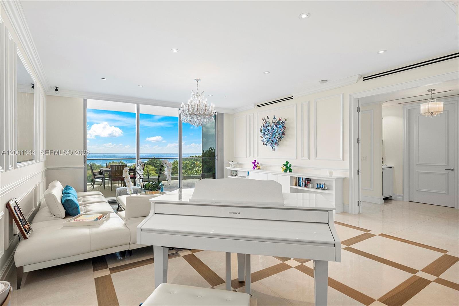 See details 203 4 / 5 3653 sq. ft. $ 2026-04-15 0 Photo