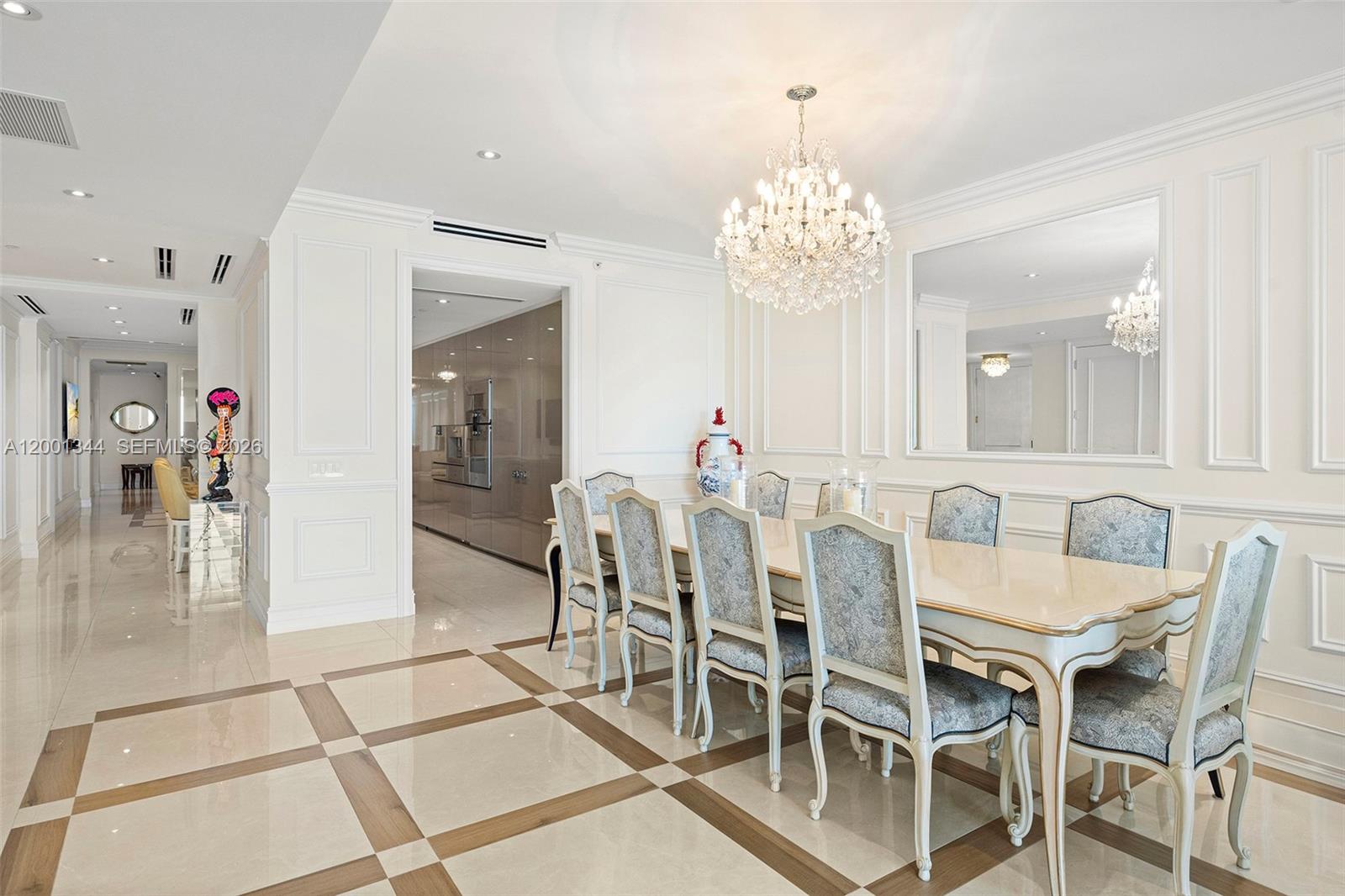 See details 203 4 / 5 3653 sq. ft. $ 2026-04-15 0 Photo