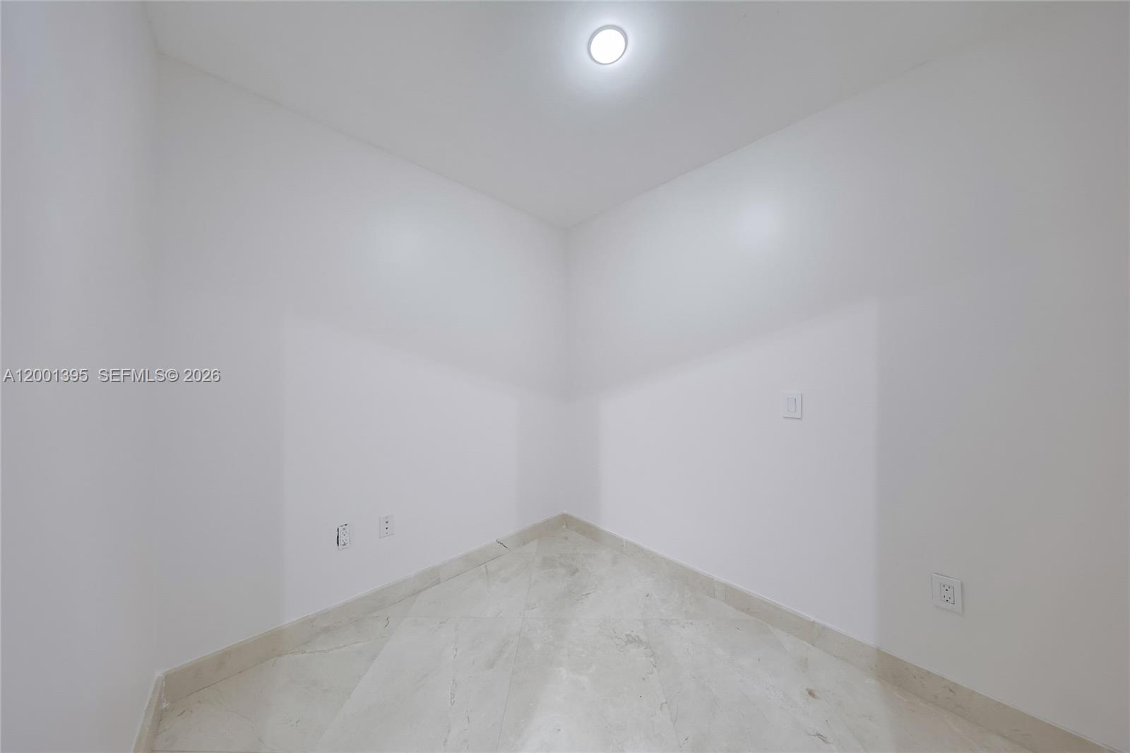 Photo of 3131 188th St  #1-808, Aventura, Florida, 33180 - DEN