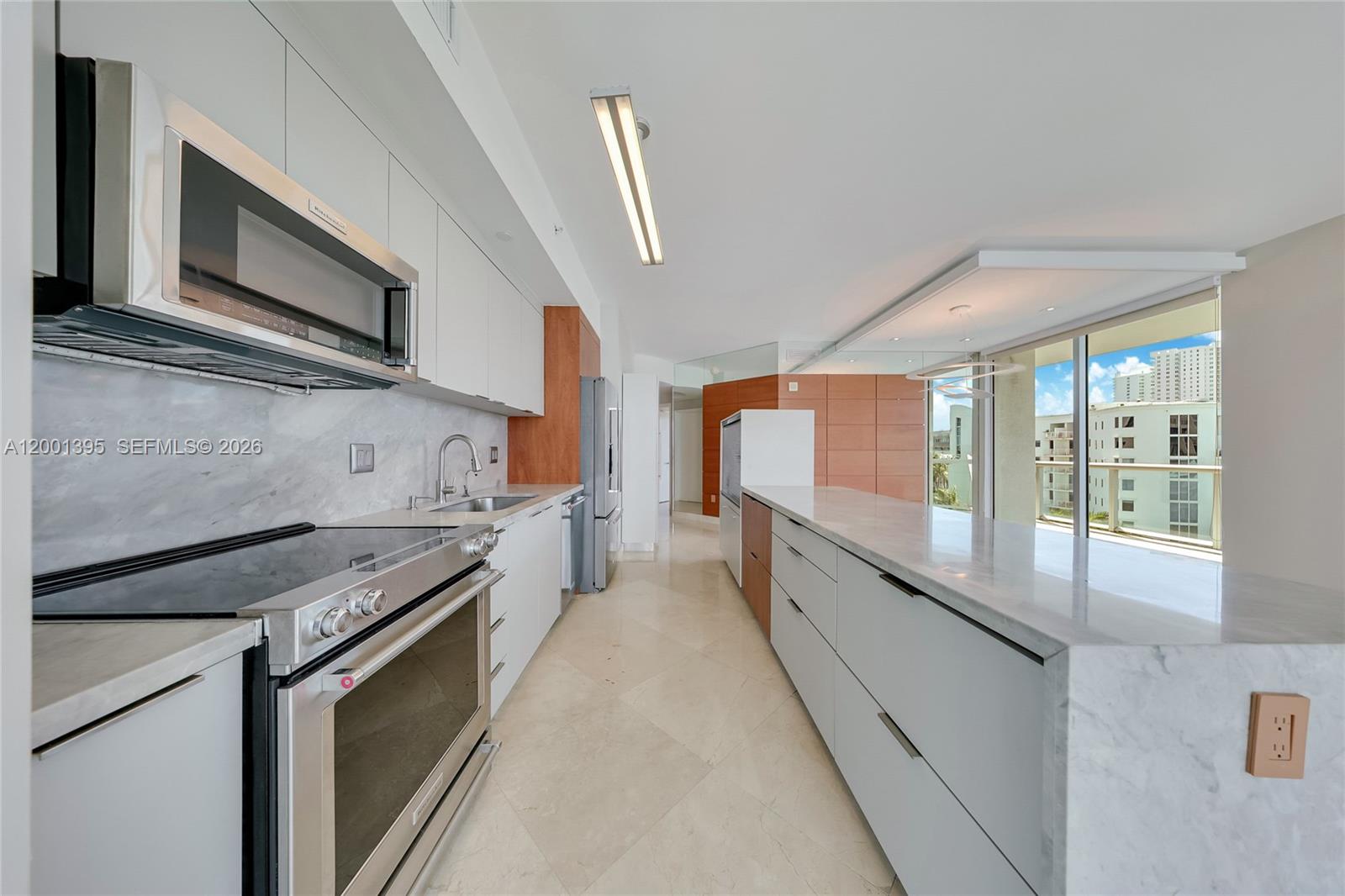 Photo of 3131 188th St  #1-808, Aventura, Florida, 33180 - 