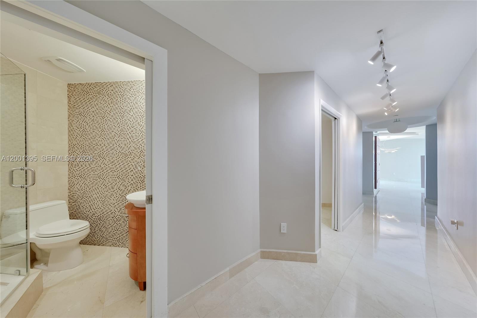 Photo of 3131 188th St  #1-808, Aventura, Florida, 33180 - 