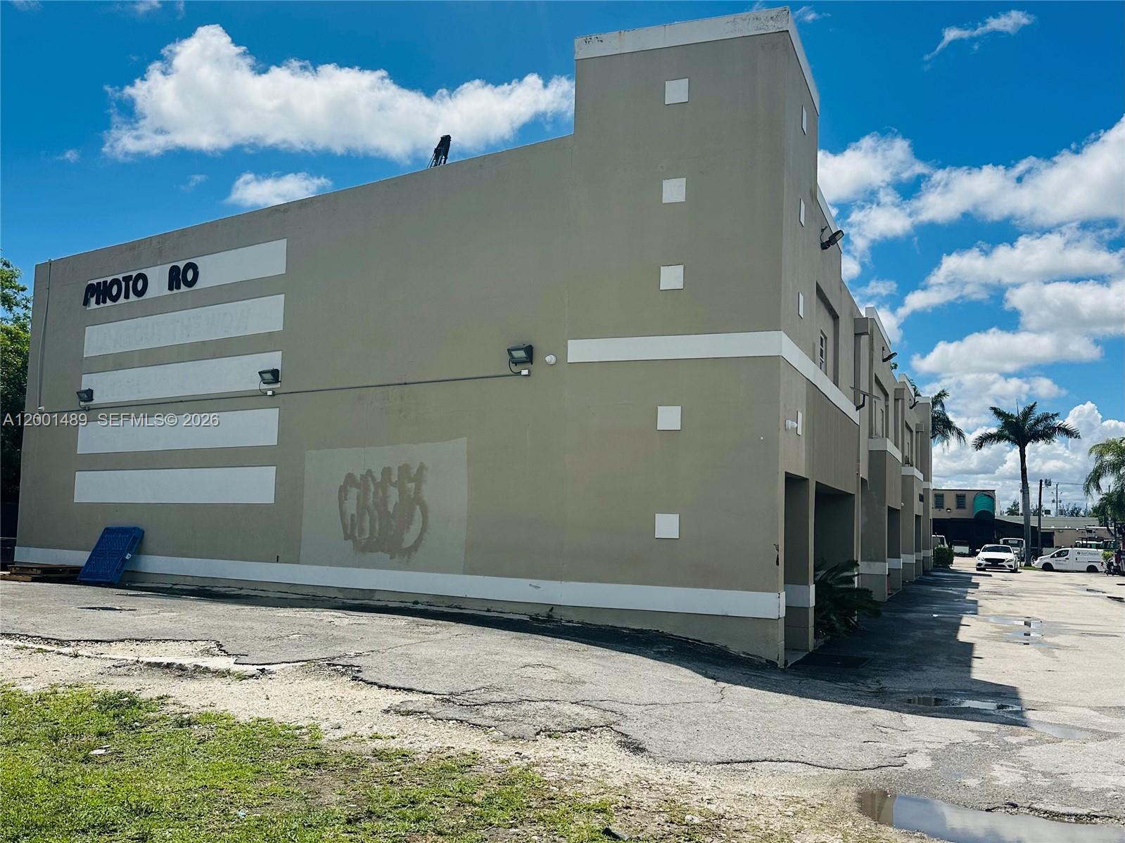 3  /   sq. ft. $ 2026-04-15 0 Photo