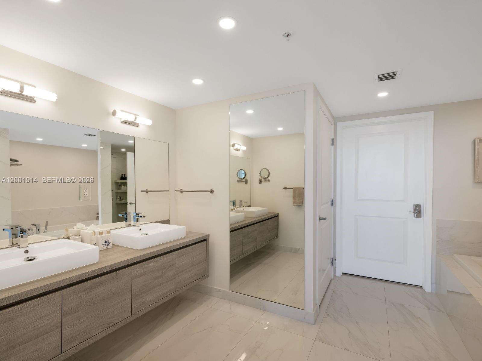 Photo of 400 Sunny Isles Blvd  #1416, Sunny Isles Beach, Florida, 33160 - 