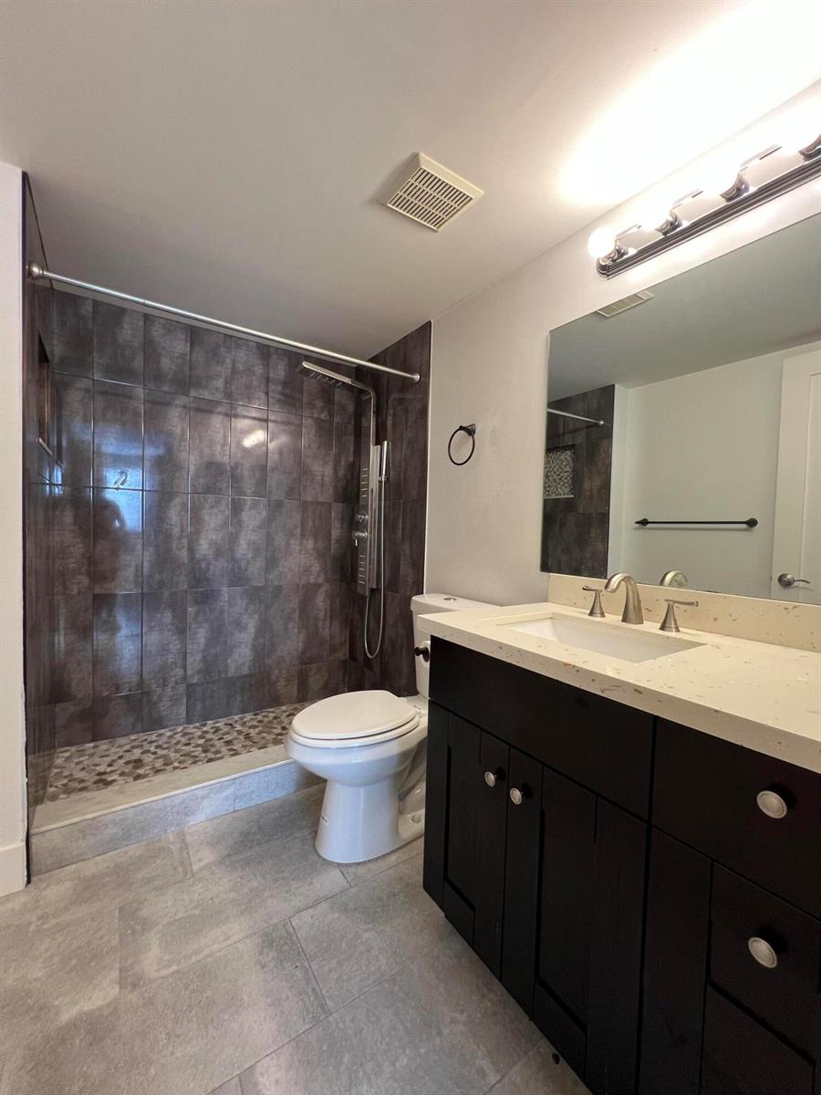 Ver detalles 506 2 / 2 1026 sq. ft. $ 2026-04-21 0 foto