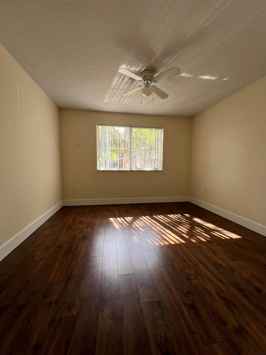 Ver detalles 506 2 / 2 1026 sq. ft. $ 2026-04-21 0 foto