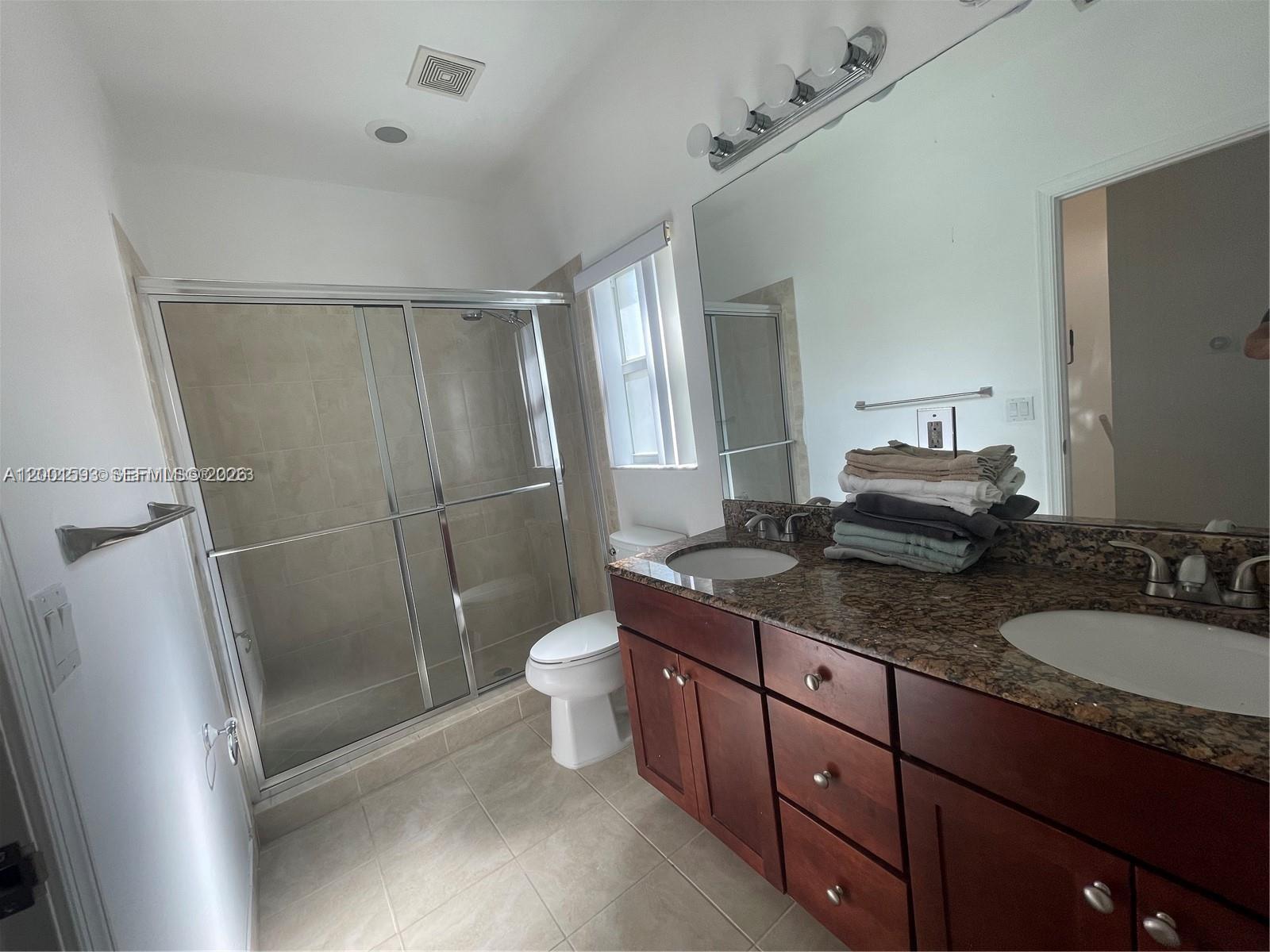   /  11652 sq. ft. $ 2026-04-15 0 Photo