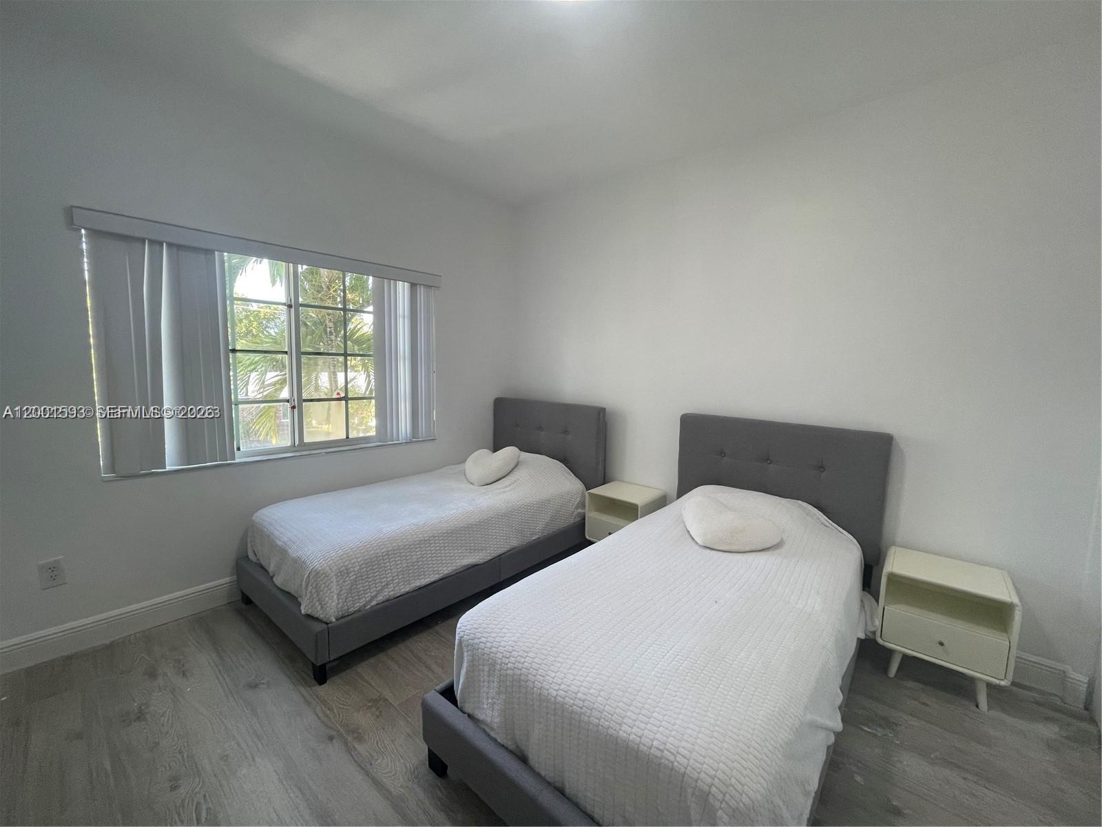   /  11652 sq. ft. $ 2026-04-15 0 Photo