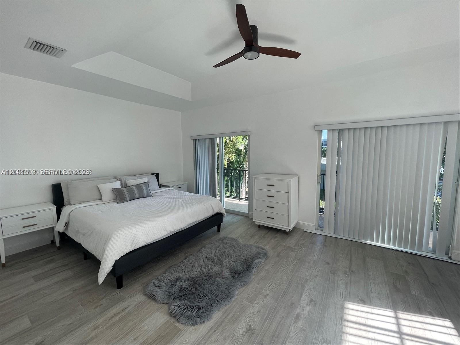   /  11652 sq. ft. $ 2026-04-15 0 Photo