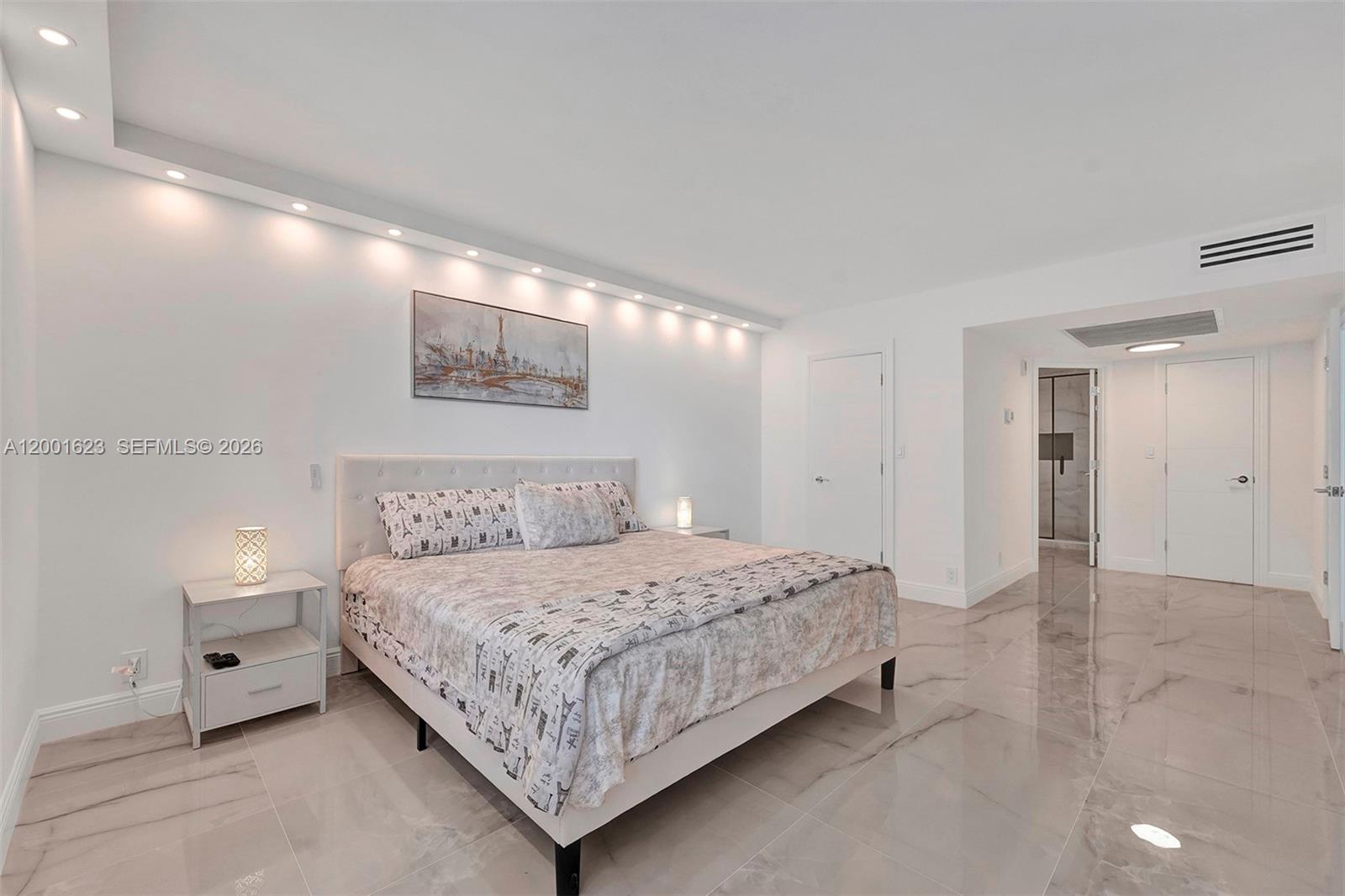 Photo of 2030 Ocean Dr  #718, Hallandale Beach, Florida, 33009 - 