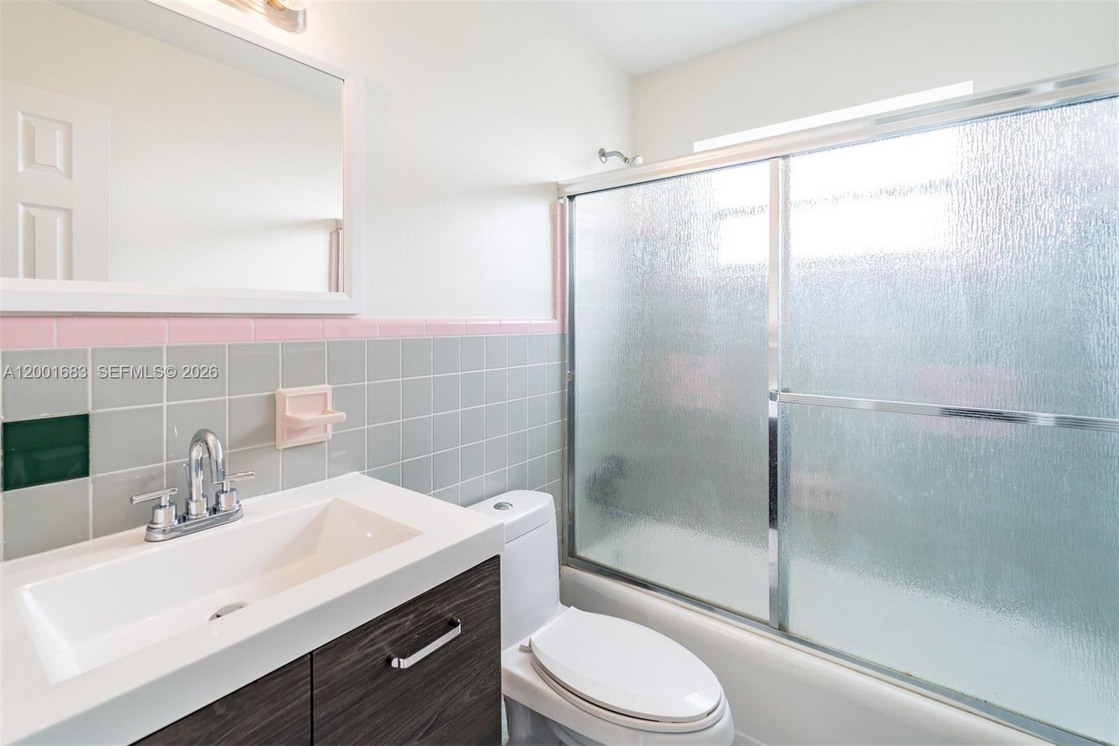 1-16  /   sq. ft. $ 2026-04-15 0 Photo