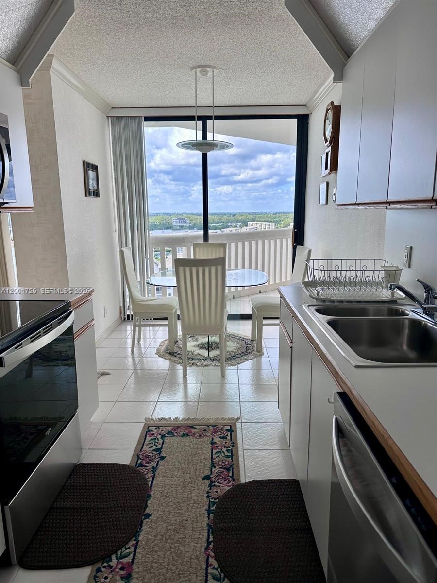 1511 1 / 2 1140 sq. ft. $ 2026-04-15 0 Photo
